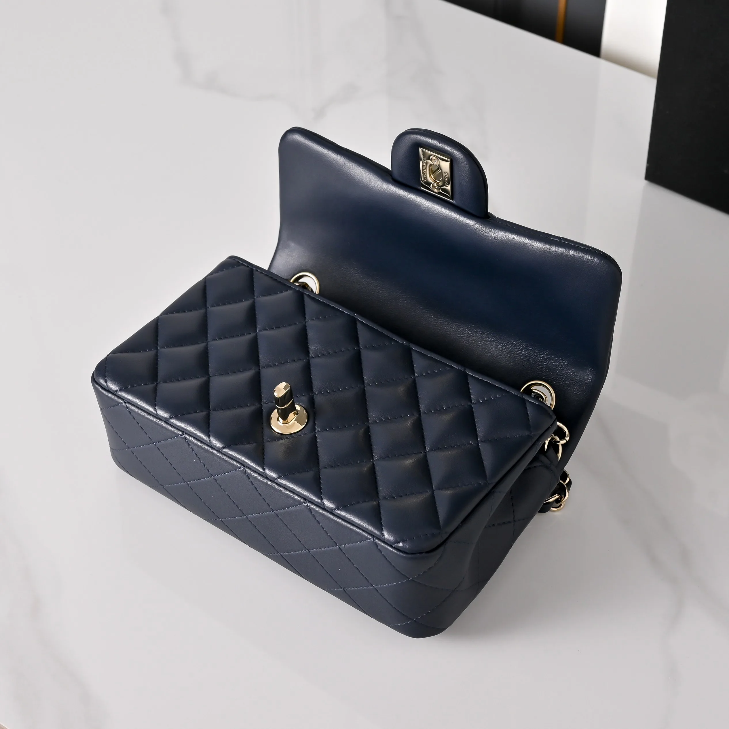 Women's Classic Handbags CHANEL 18207678