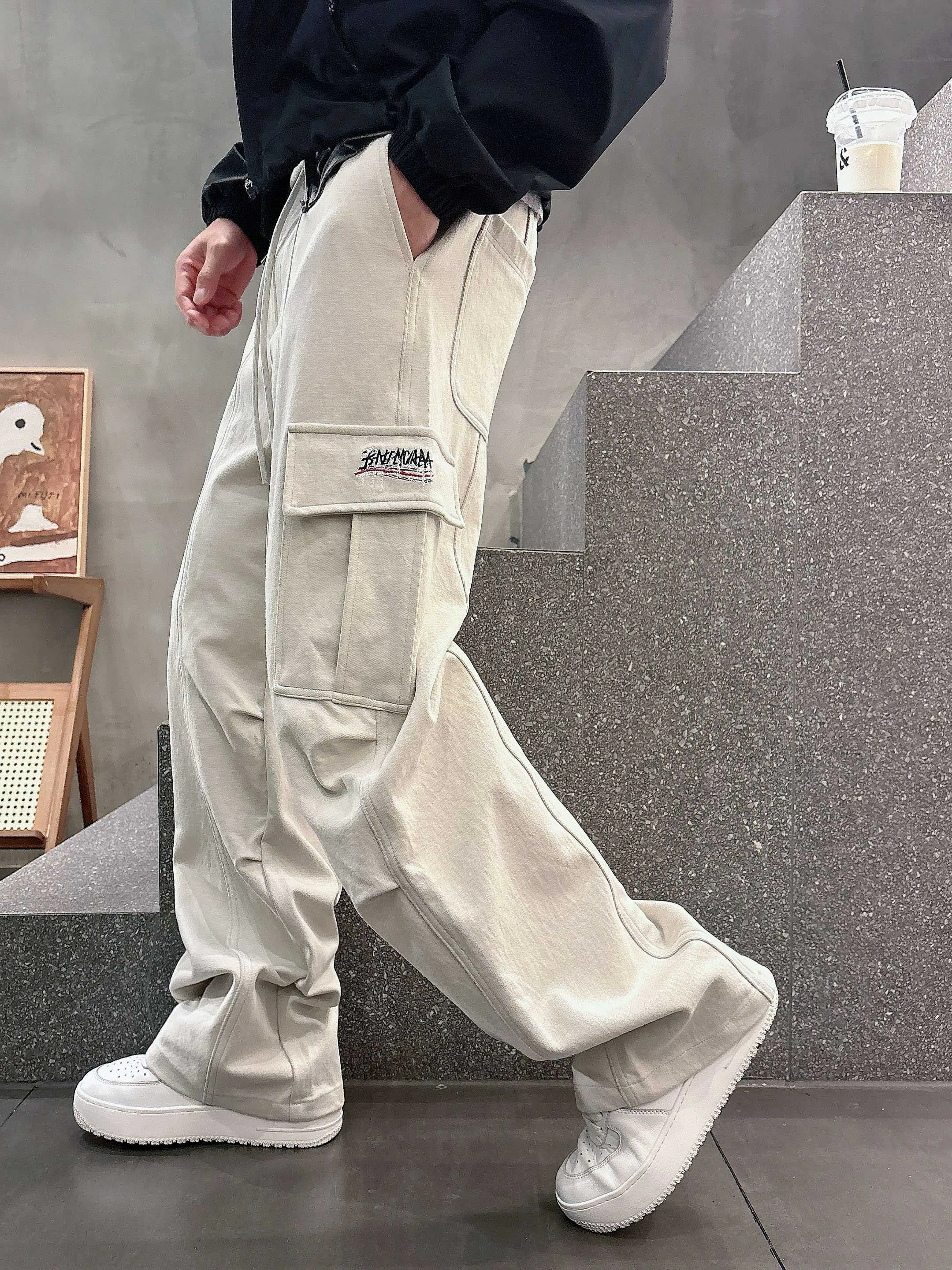 Men's Trousers BALENCIAGA 18368676