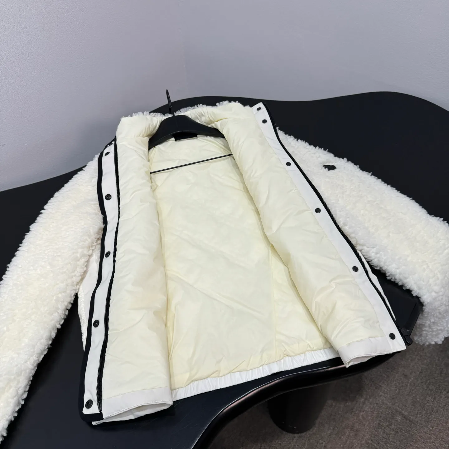 Куртки И Пуховики Женские Moncler 18679058