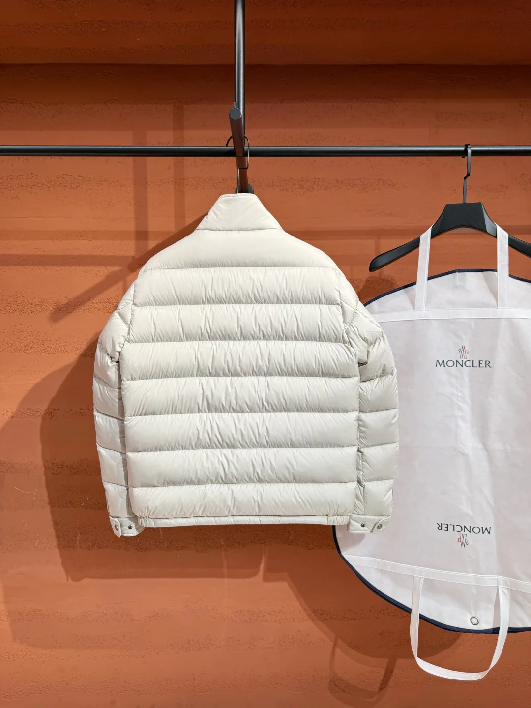 Men's Jackets And Down Jackets MONCLER 18048397