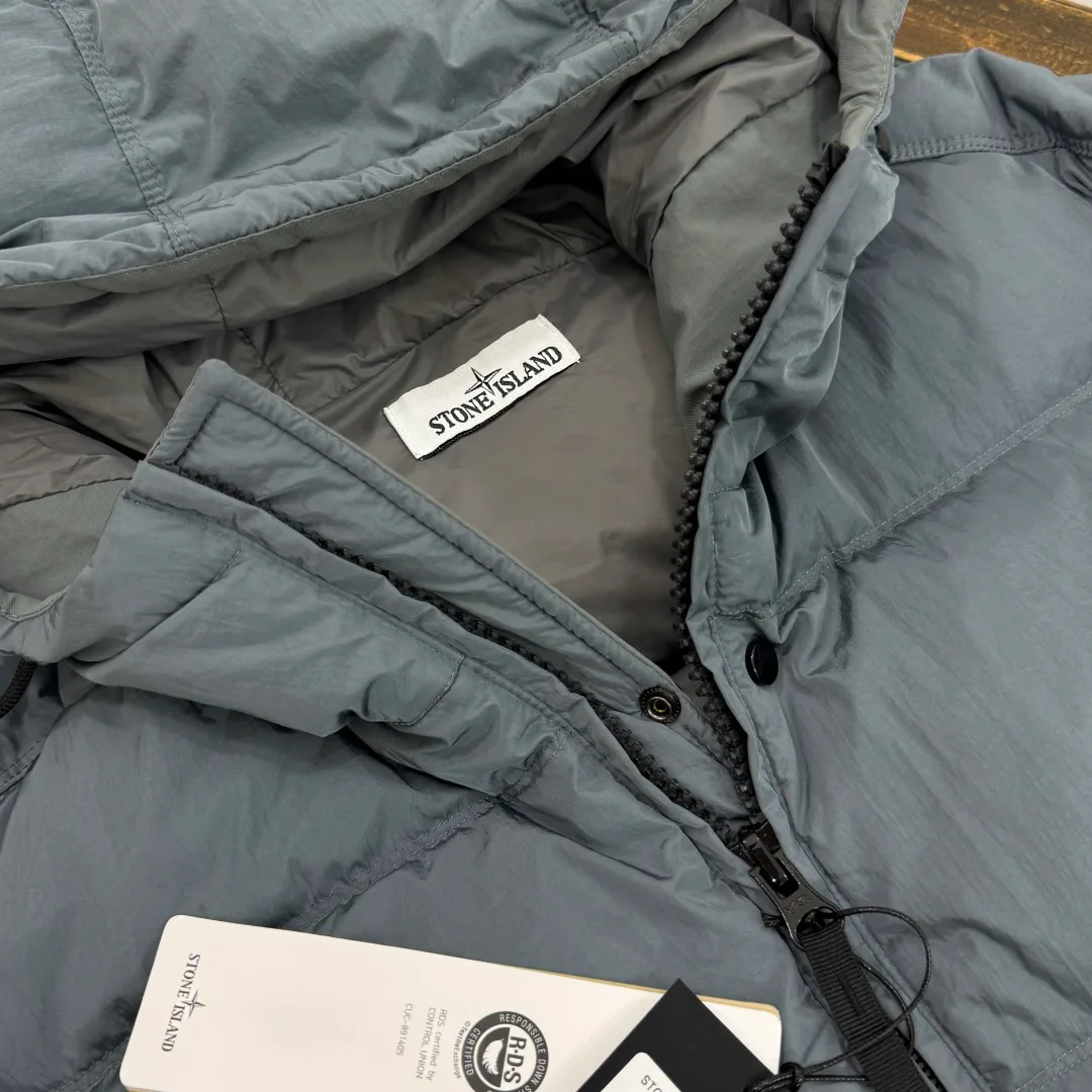 Men's Jackets And Down Jackets STONE ISLAND 18002089