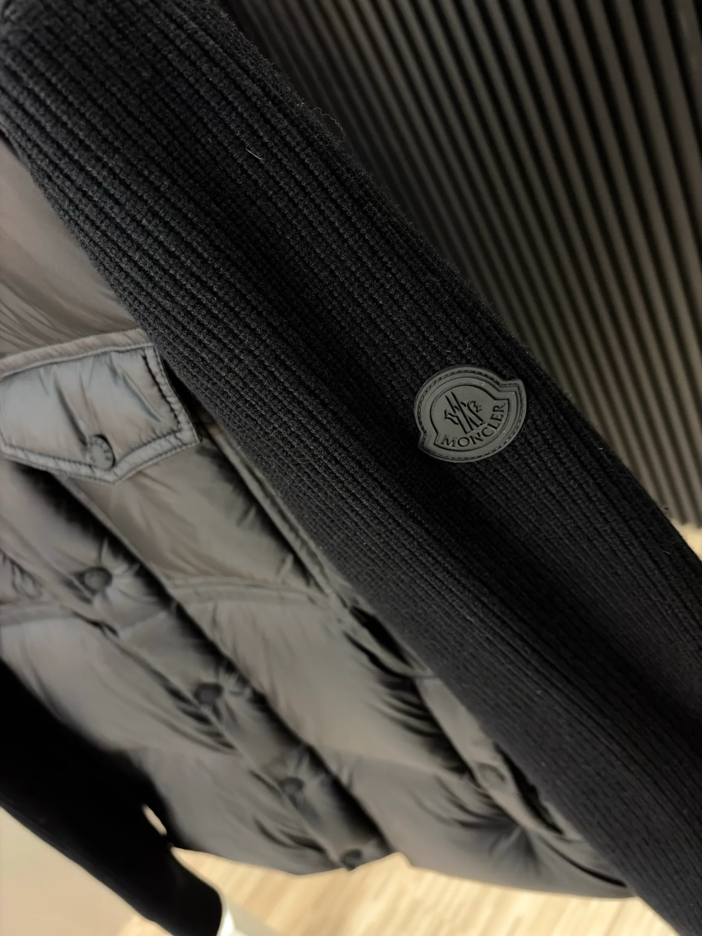 Women's Jackets And Down Jackets MONCLER 18391735