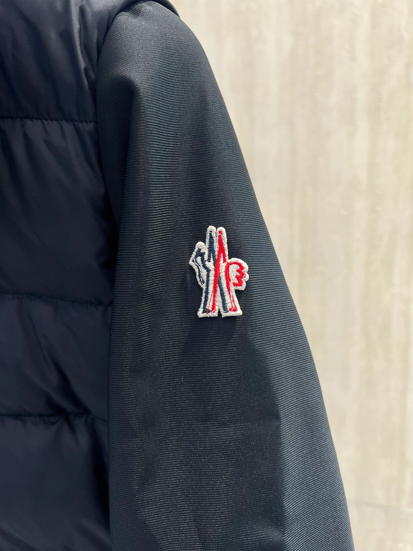 Men's Jackets And Down Jackets MONCLER 18434541