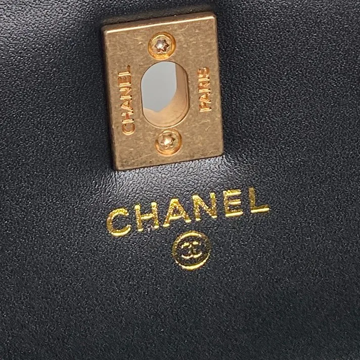 Women's Classic Handbags CHANEL 17364575