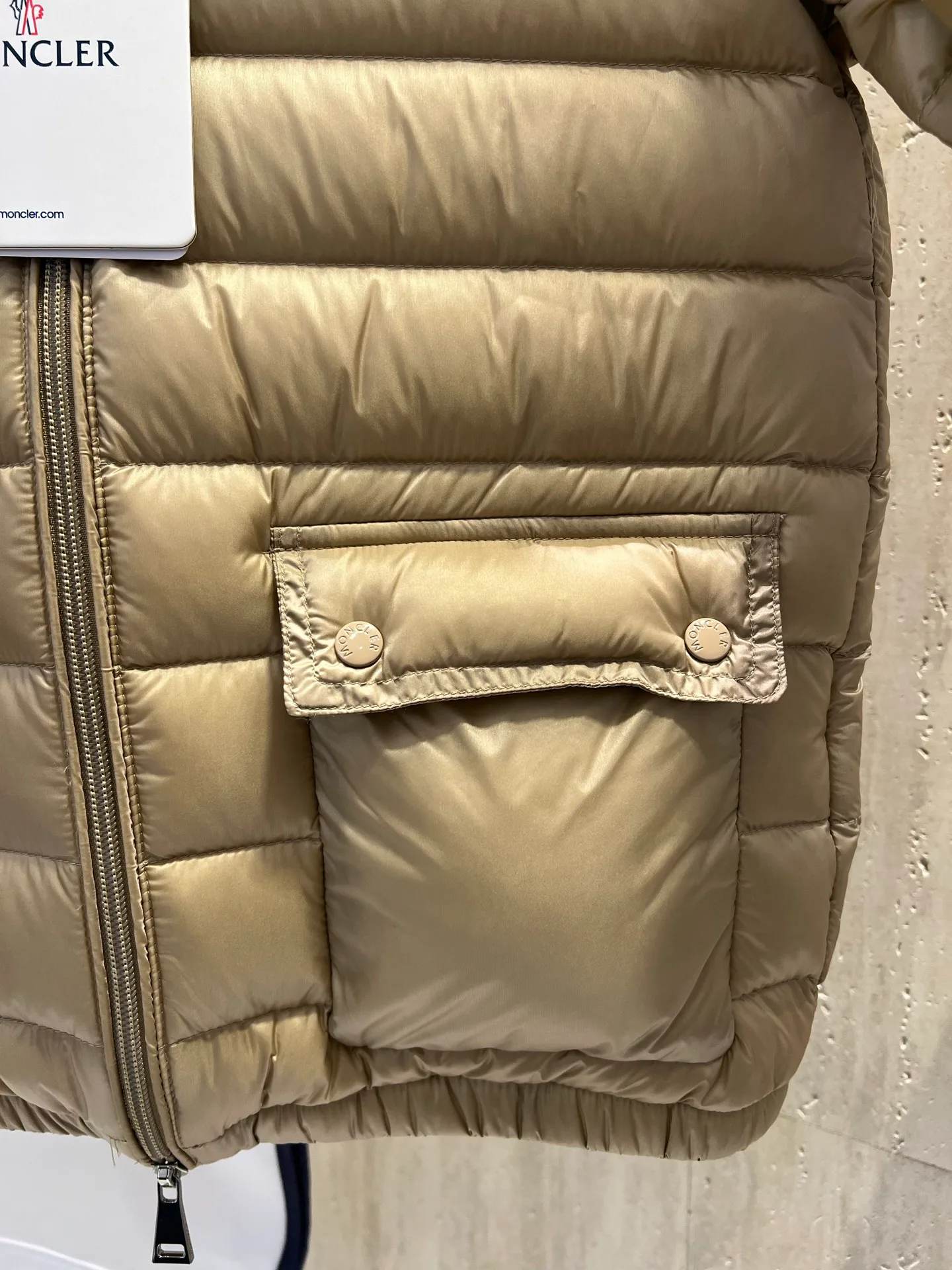 Women's Jackets And Down Jackets MONCLER 18212691