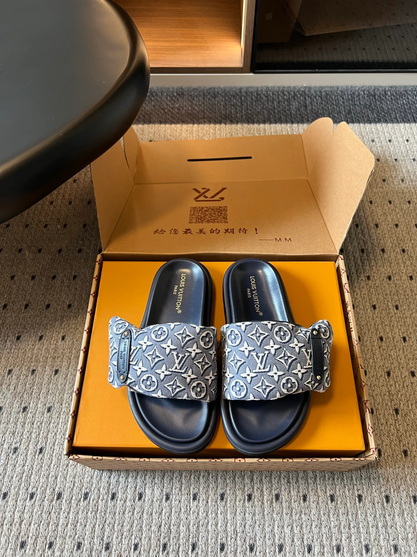 Women's Flip-Flops LOUIS VUITTON 17686618