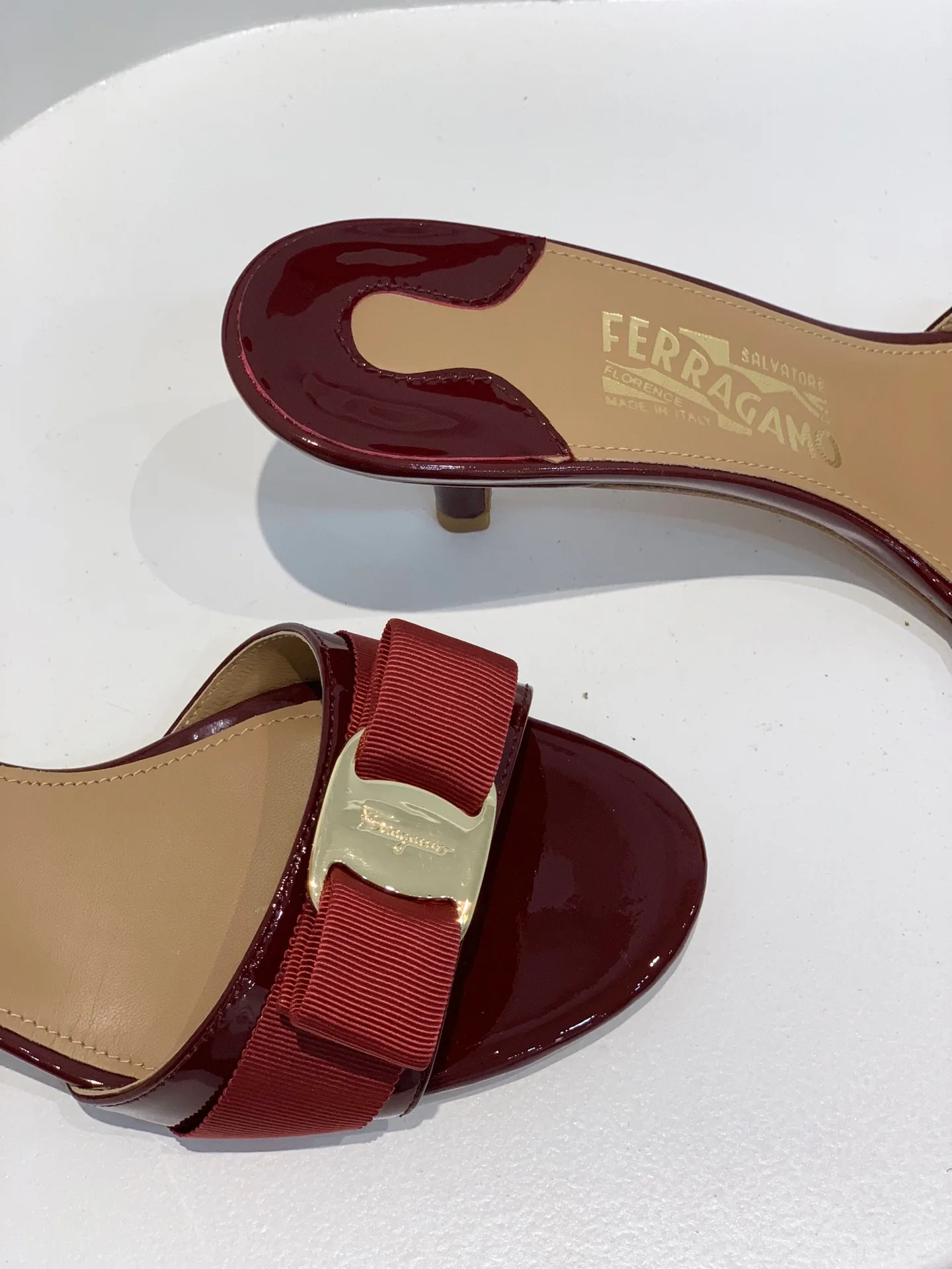 Women's Open-Toe Sandals SALVATORE FERRAGAMO 17642544