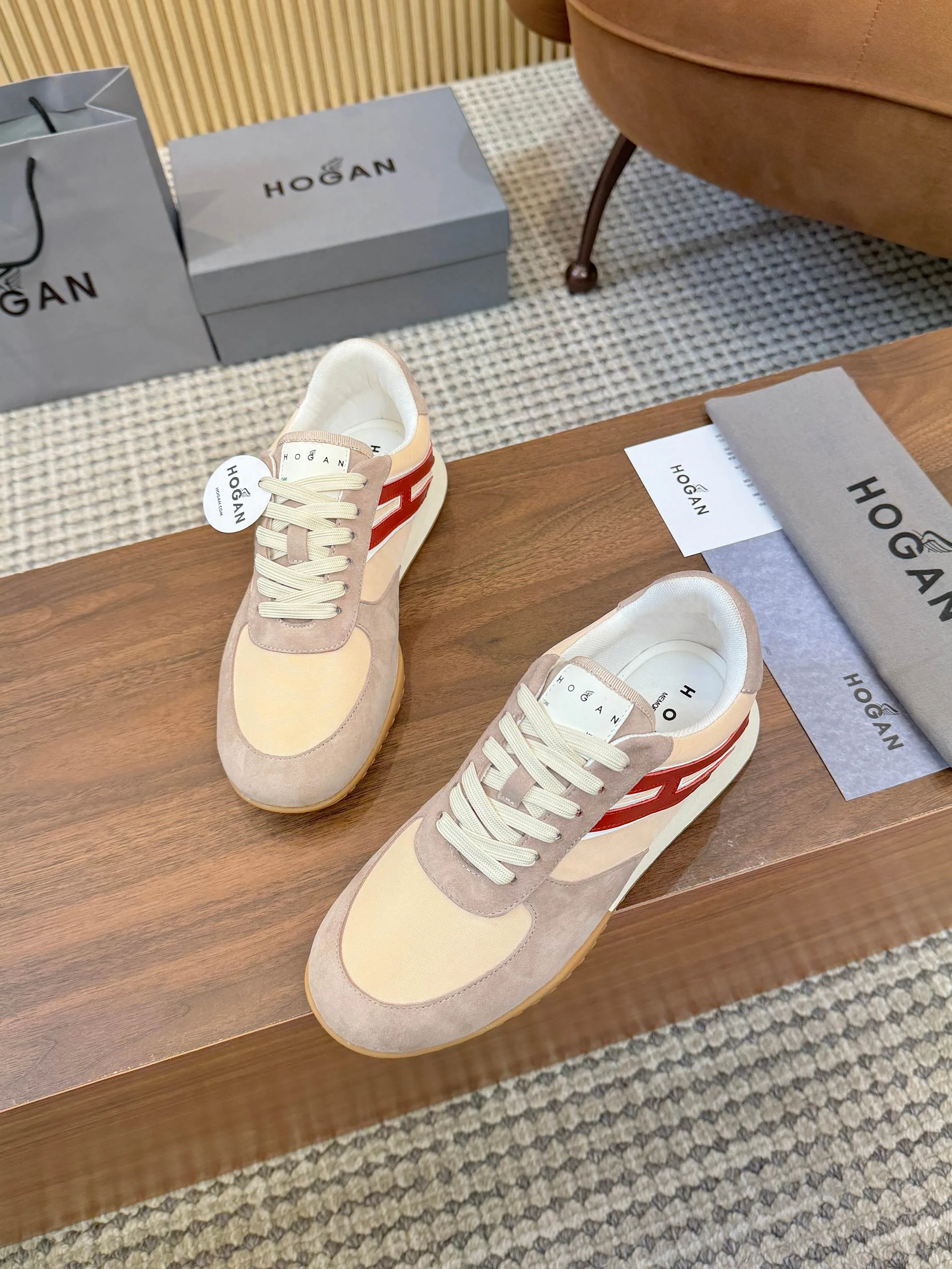 Women's Sneakers HOGAN 17182562
