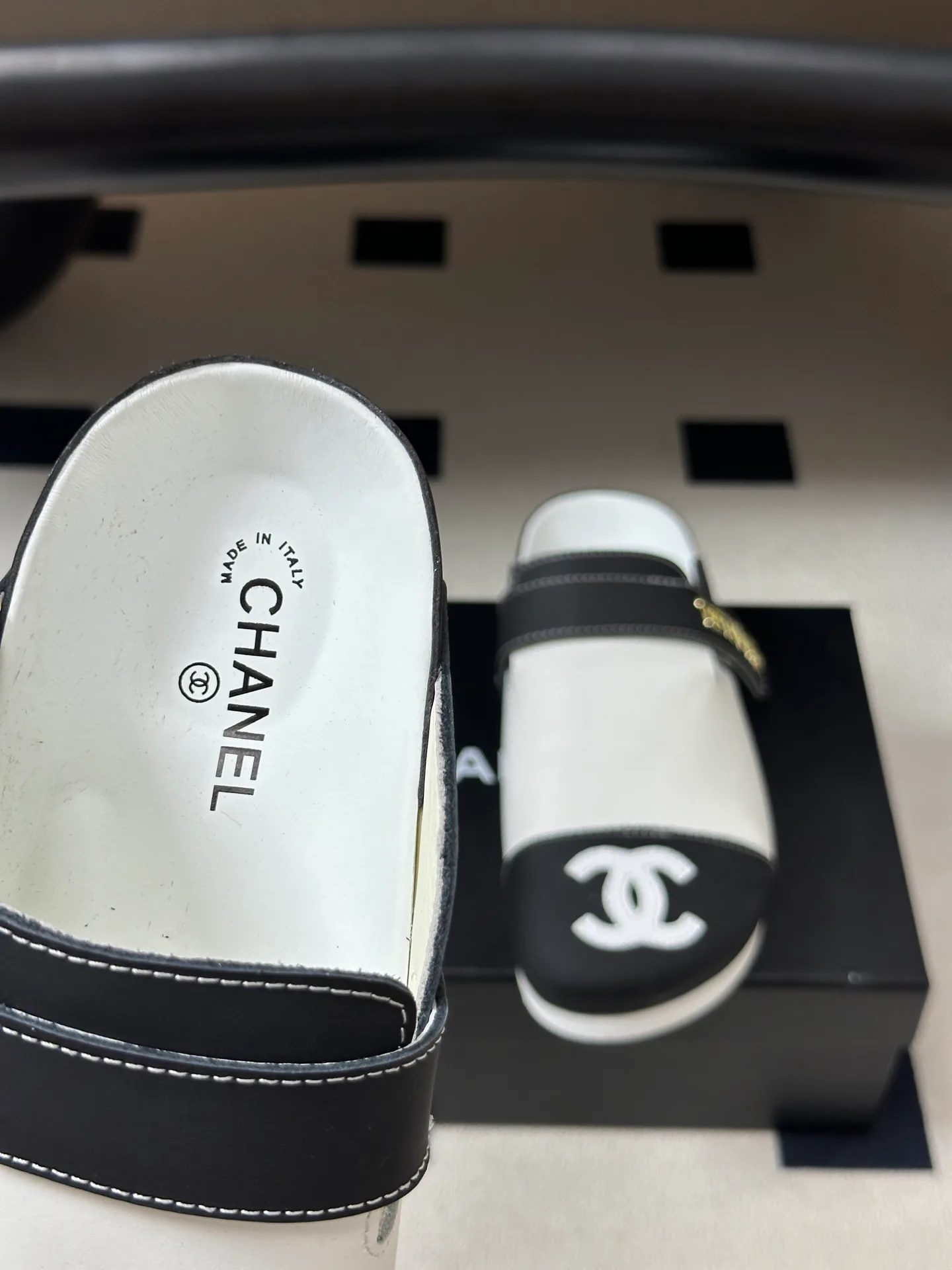 Women's Mules And Clogs CHANEL 17830295