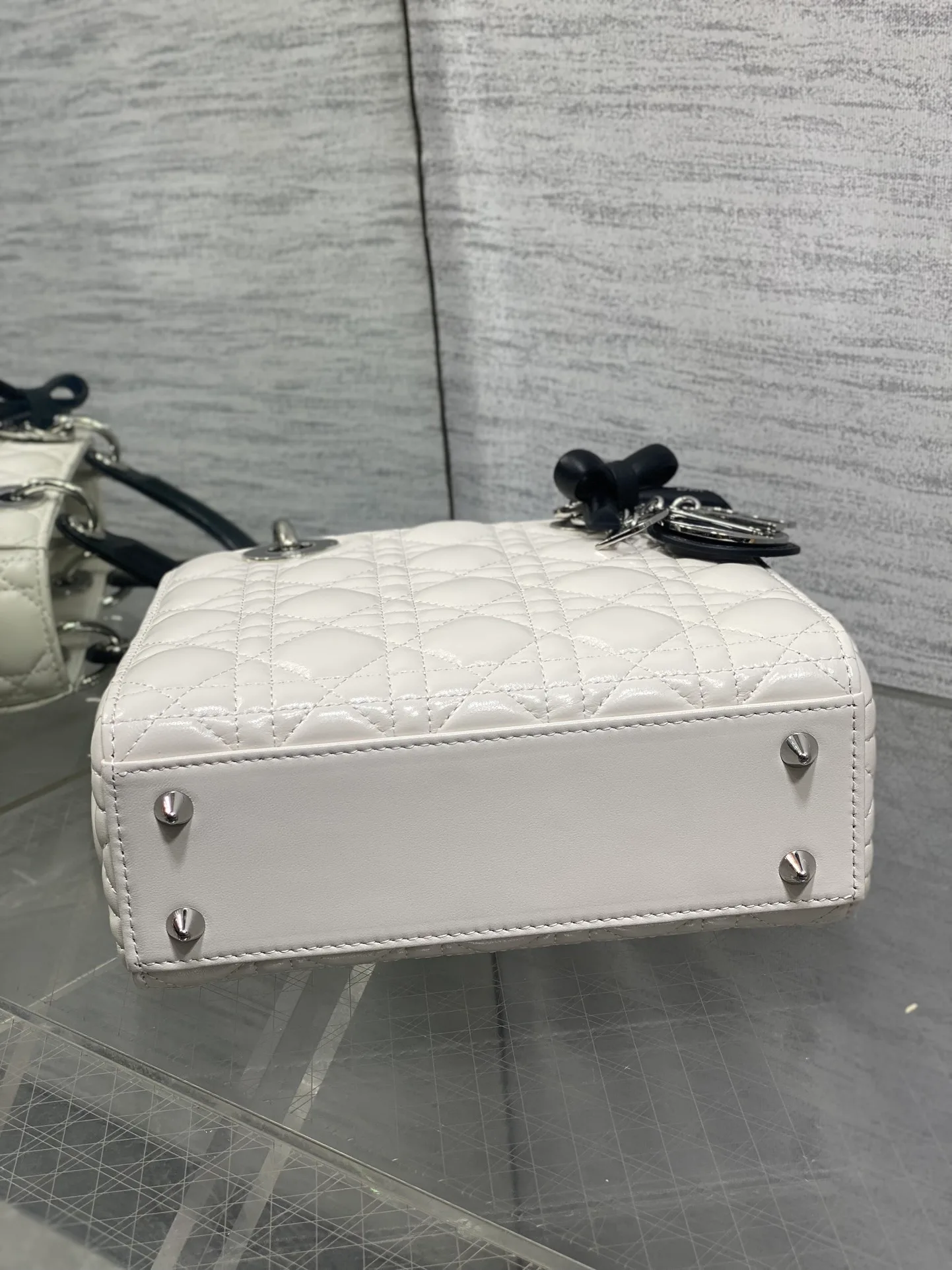 Women's Classic Handbags CHRISTIAN DIOR 17795011