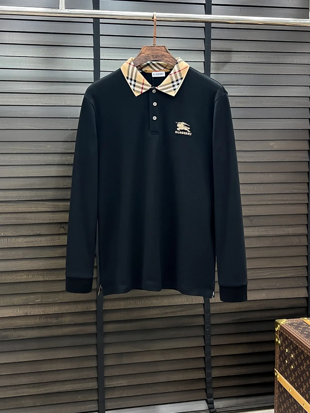 Men's Shirts BURBERRY 17934356