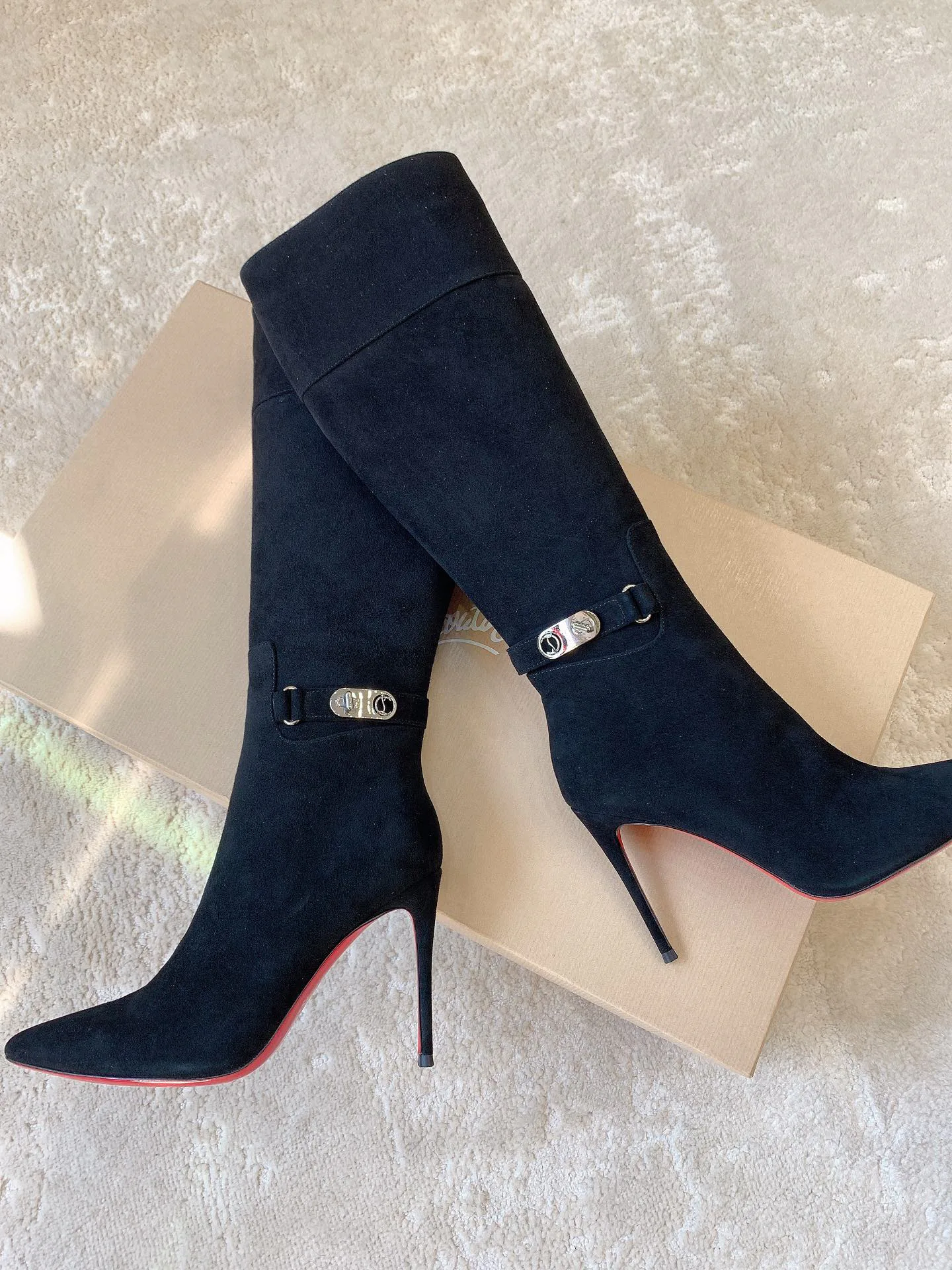 Women's Boots CHRISTIAN LOUBOUTIN 17962866
