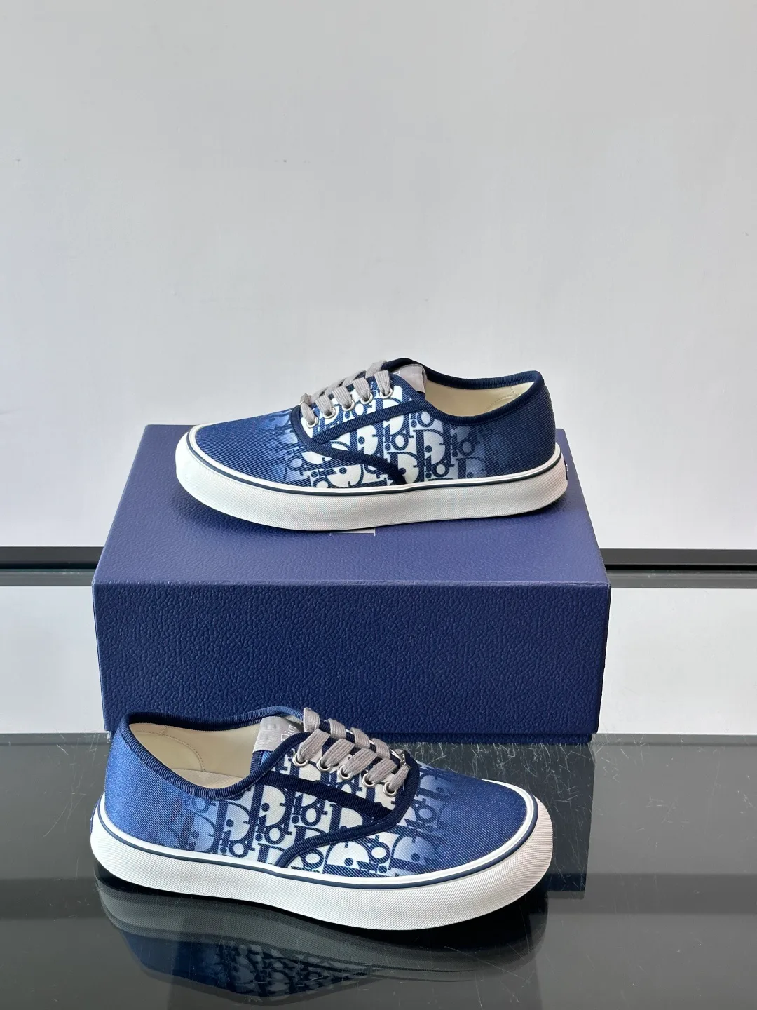 Women's Sneakers CHRISTIAN DIOR 17649811