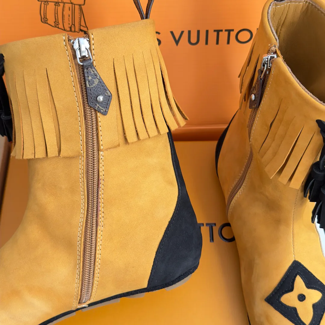Women's Booties LOUIS VUITTON 17950586