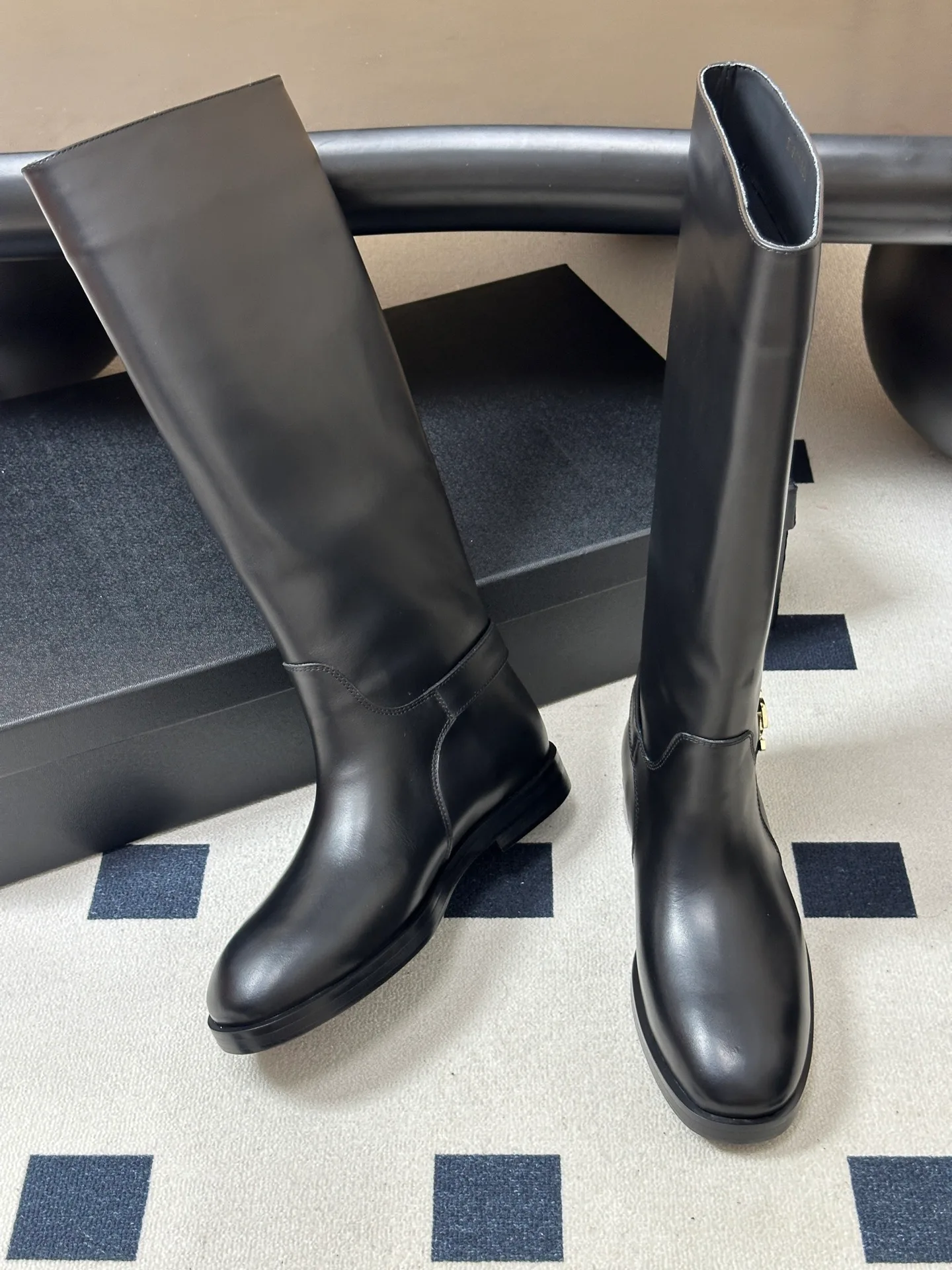 Women's Boots CHANEL 18069823
