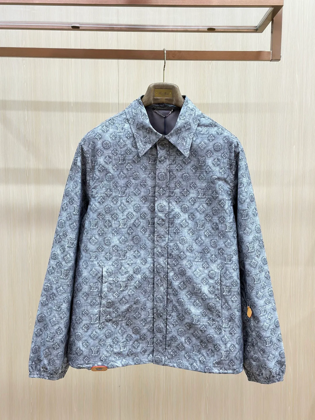 Куртки И Пуховики Мужские Louis Vuitton 18599298