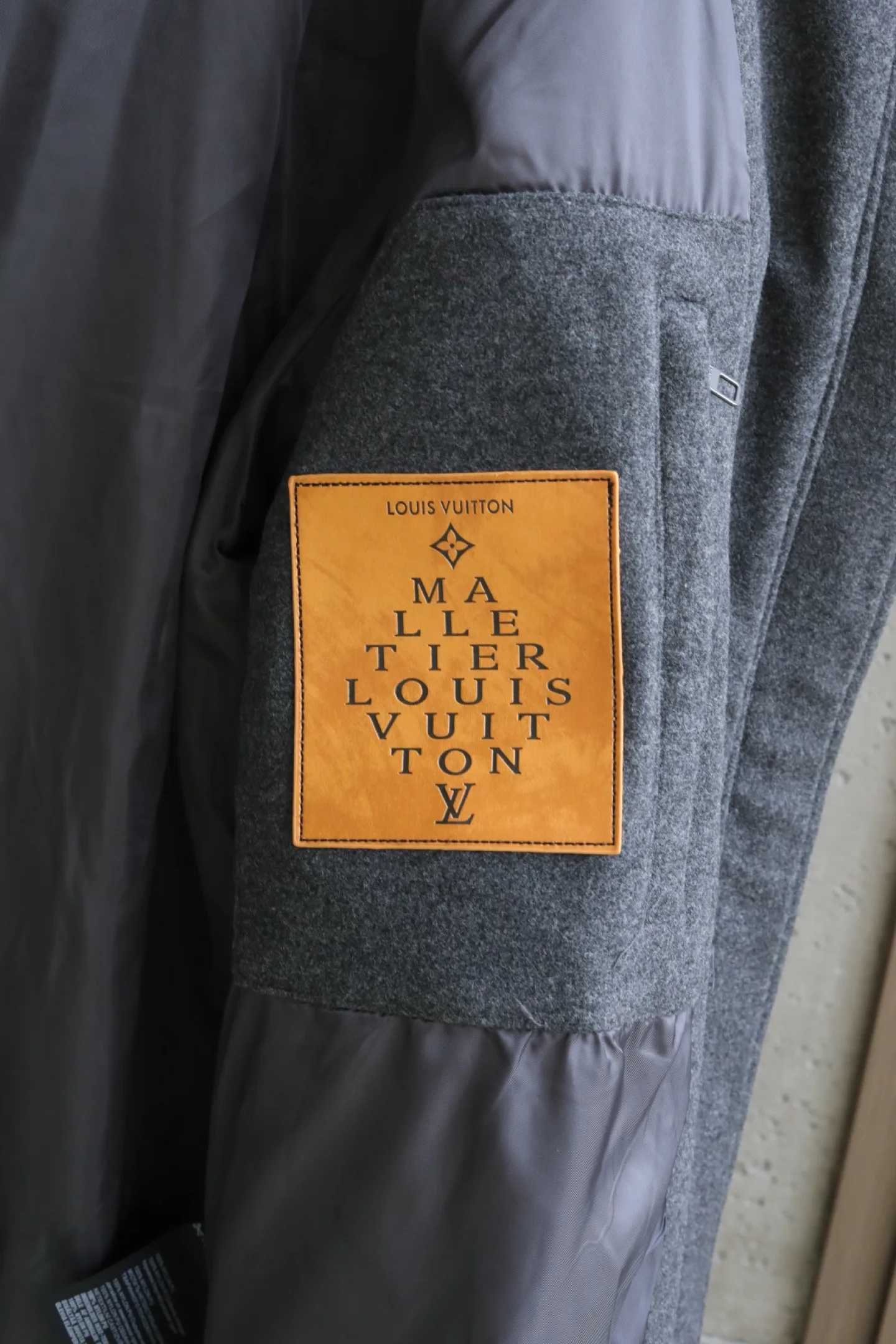 Men's Jackets And Down Jackets LOUIS VUITTON 18411035