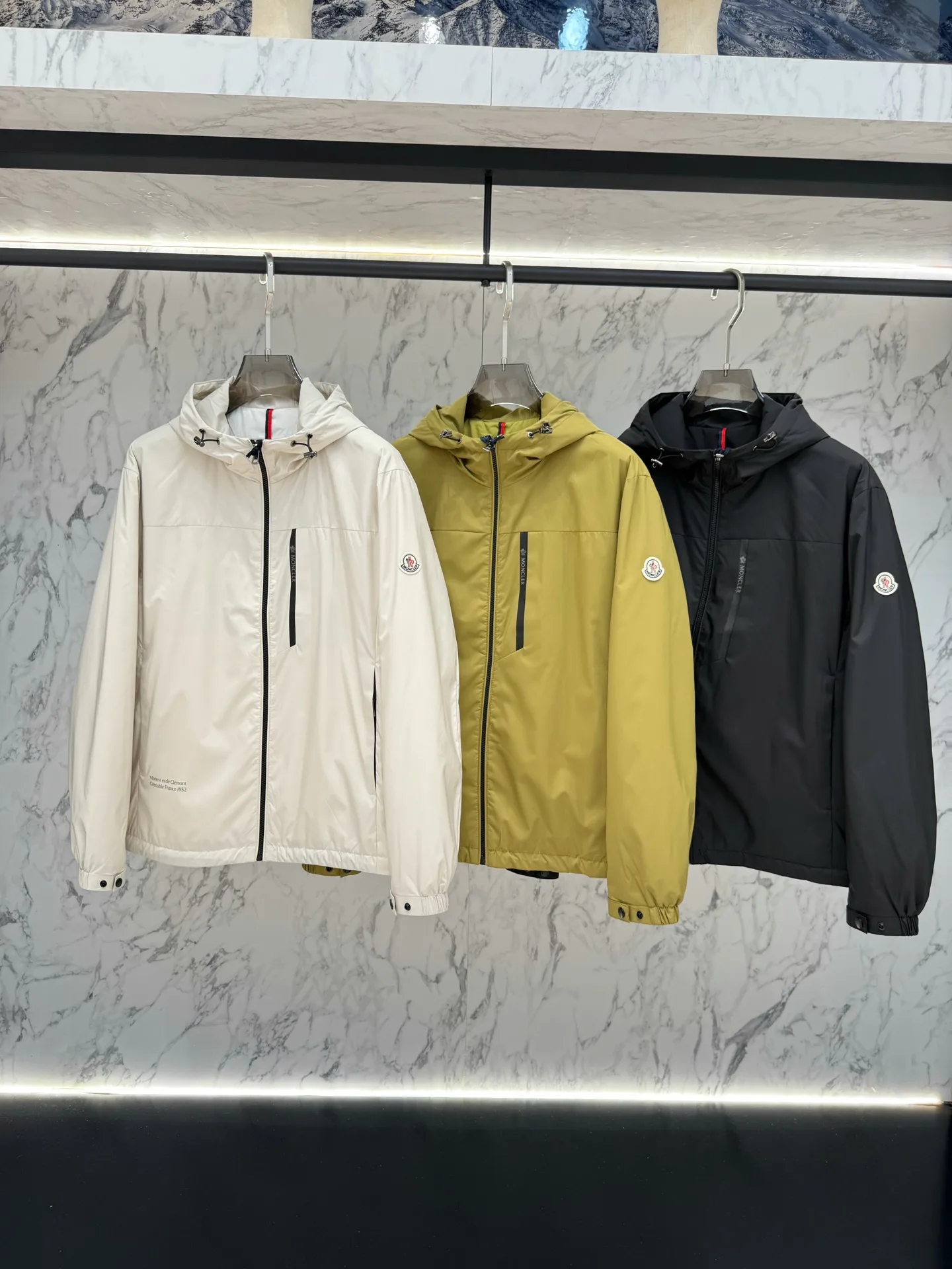Men's Jackets And Down Jackets MONCLER 17944100