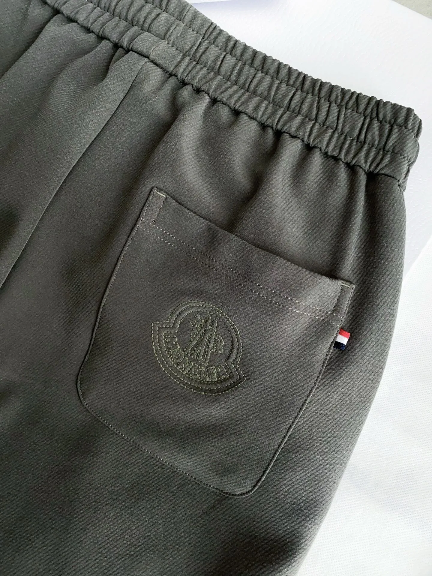 Брюки Мужские Moncler 18566308