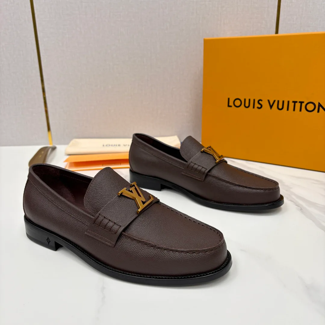 Men's Loafers And Dress Shoes LOUIS VUITTON 17835299
