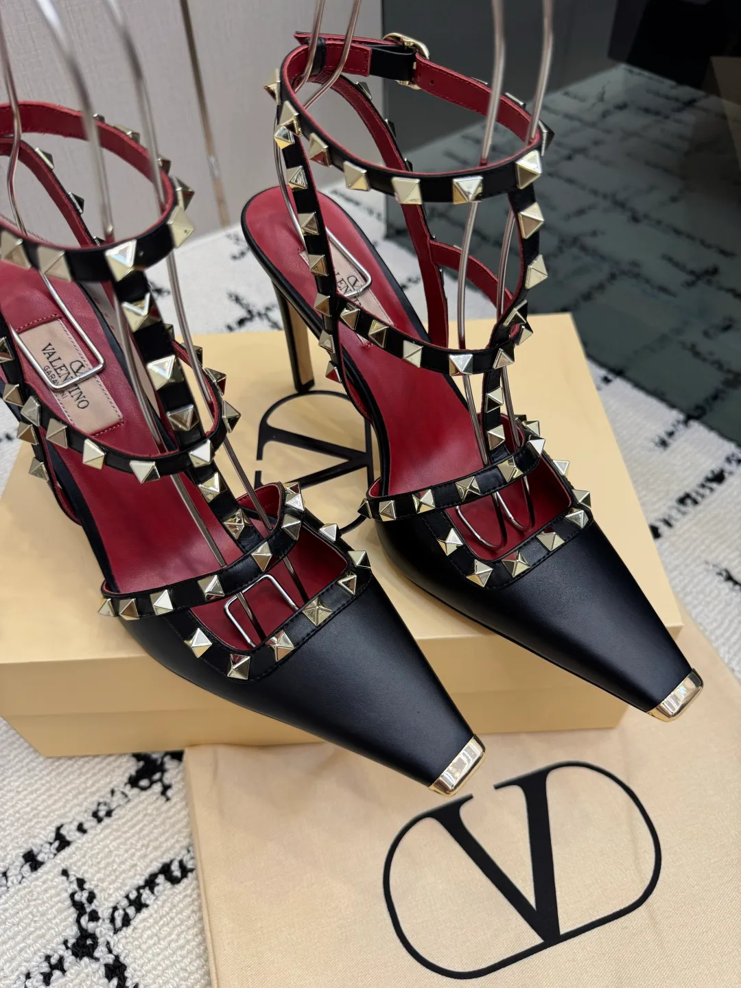 Women's Open-Toe Sandals VALENTINO 17594493