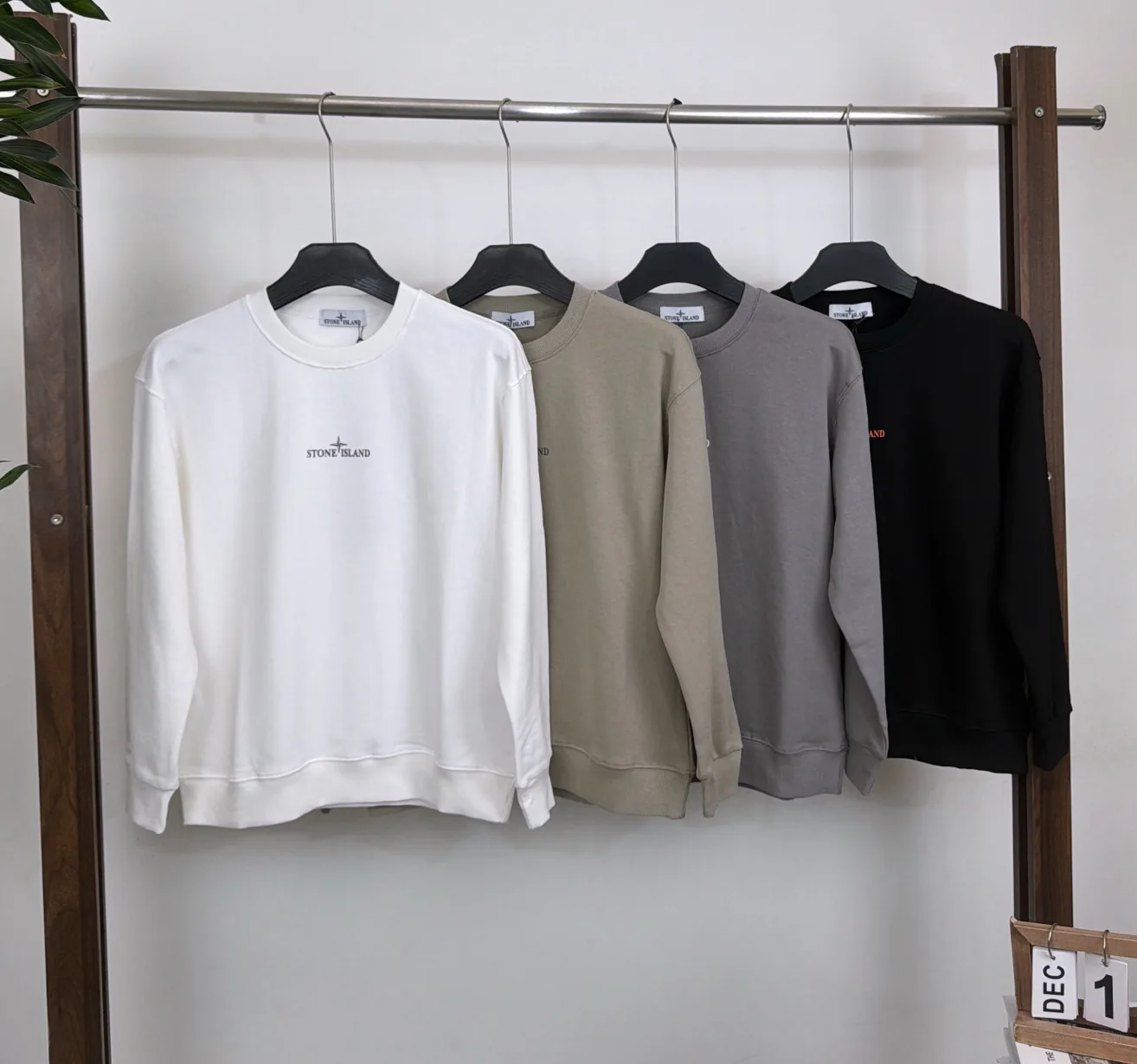 Men's Sweatshirts And Hoodies STONE ISLAND 18002067