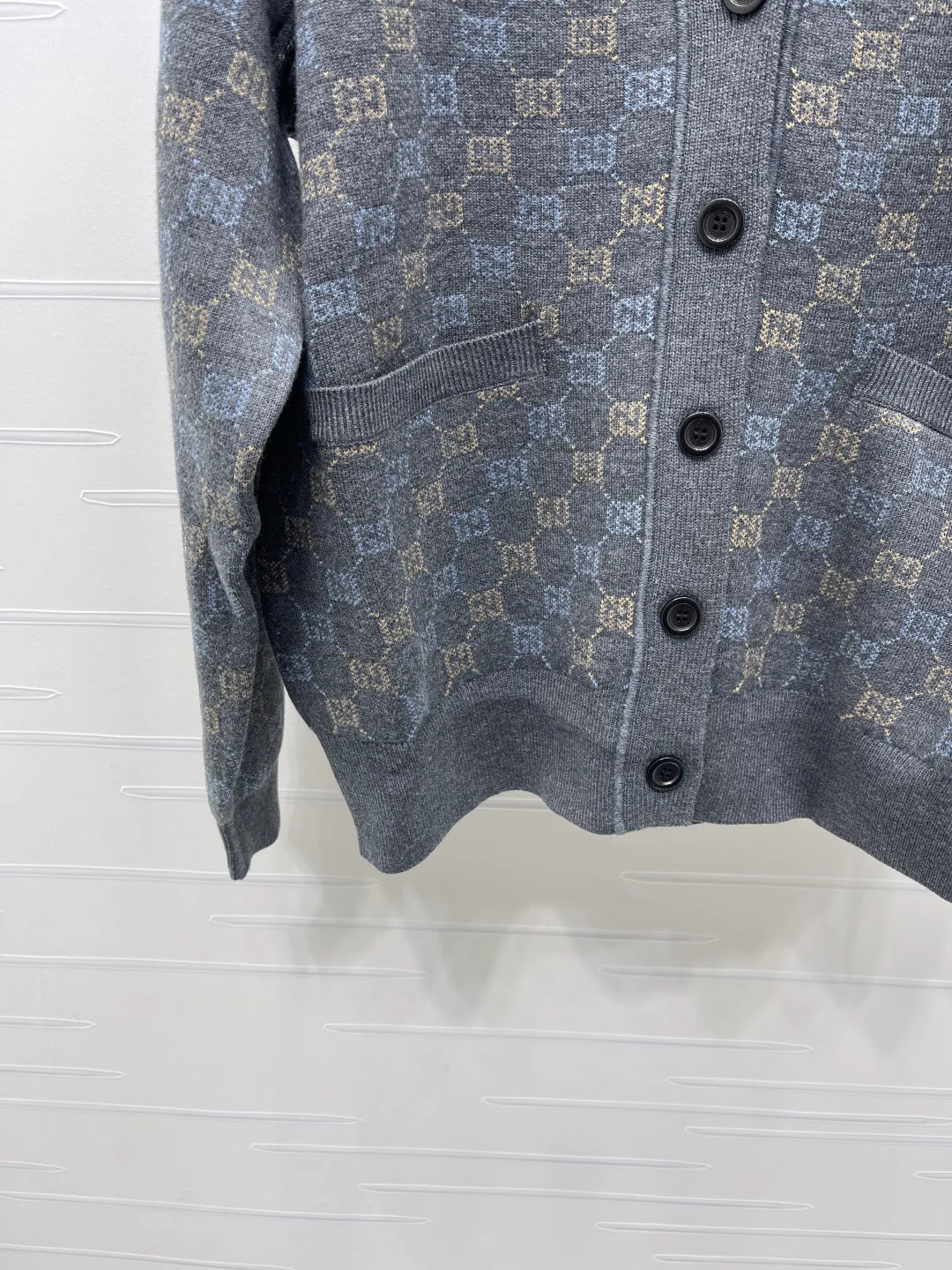 Women's Jumpers And Sweaters GUCCI 17781927