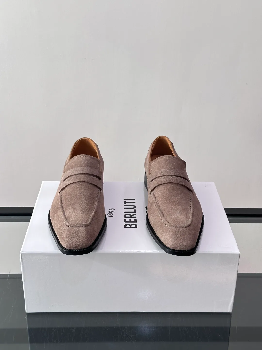 Men's Loafers And Dress Shoes BERLUTI 18079483