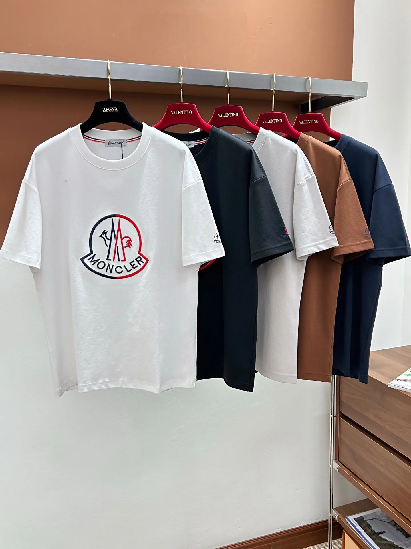 Men's T-Shirts MONCLER 18246943