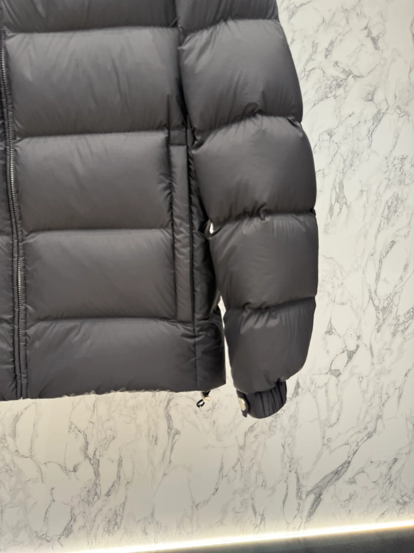 Women's Jackets And Down Jackets PRADA 18023890