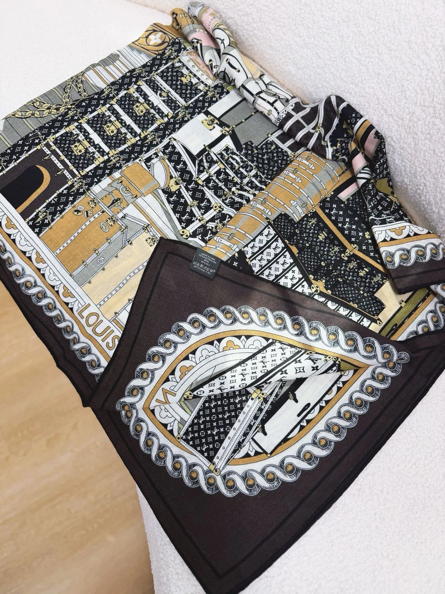 Silk Scarves LOUIS VUITTON 18003268