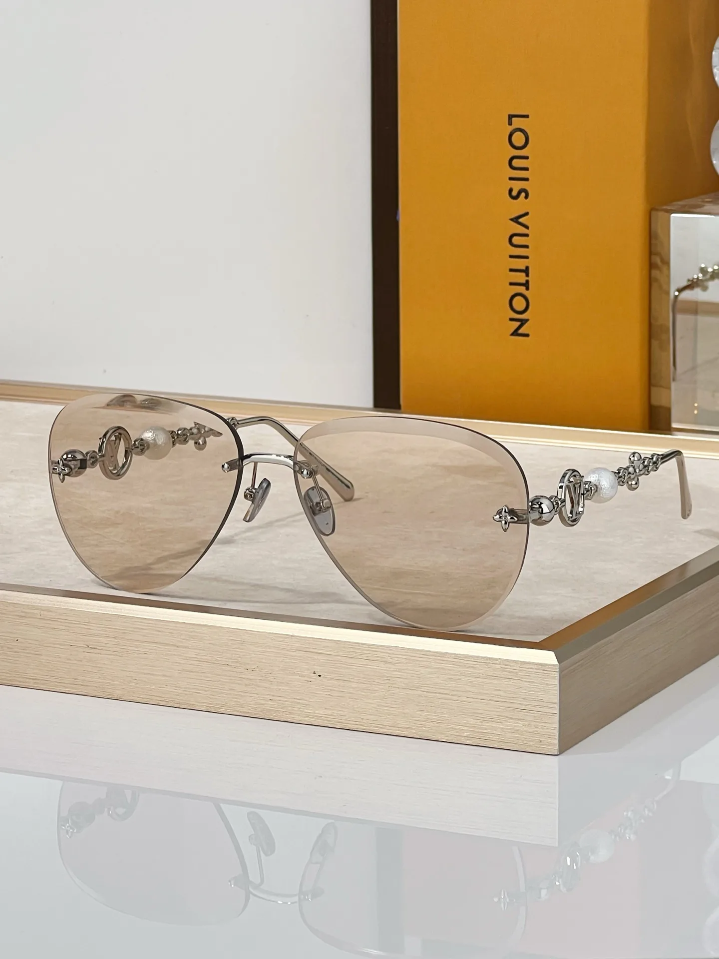 Glasses LOUIS VUITTON 17633231