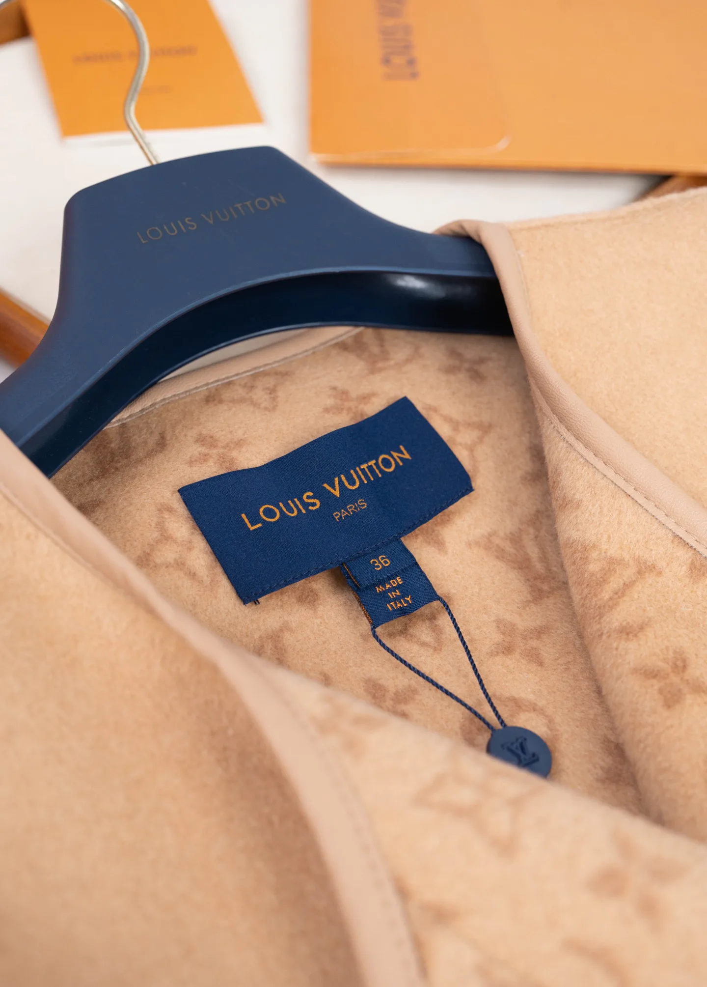 Women's Coats LOUIS VUITTON 18206310