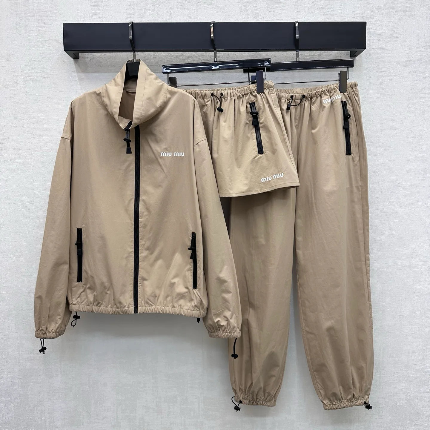 Women's Jackets And Down Jackets MIU MIU 18023629