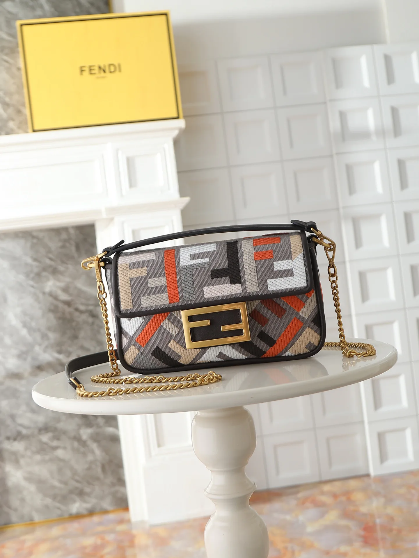 Women's Classic Handbags FENDI 17880630