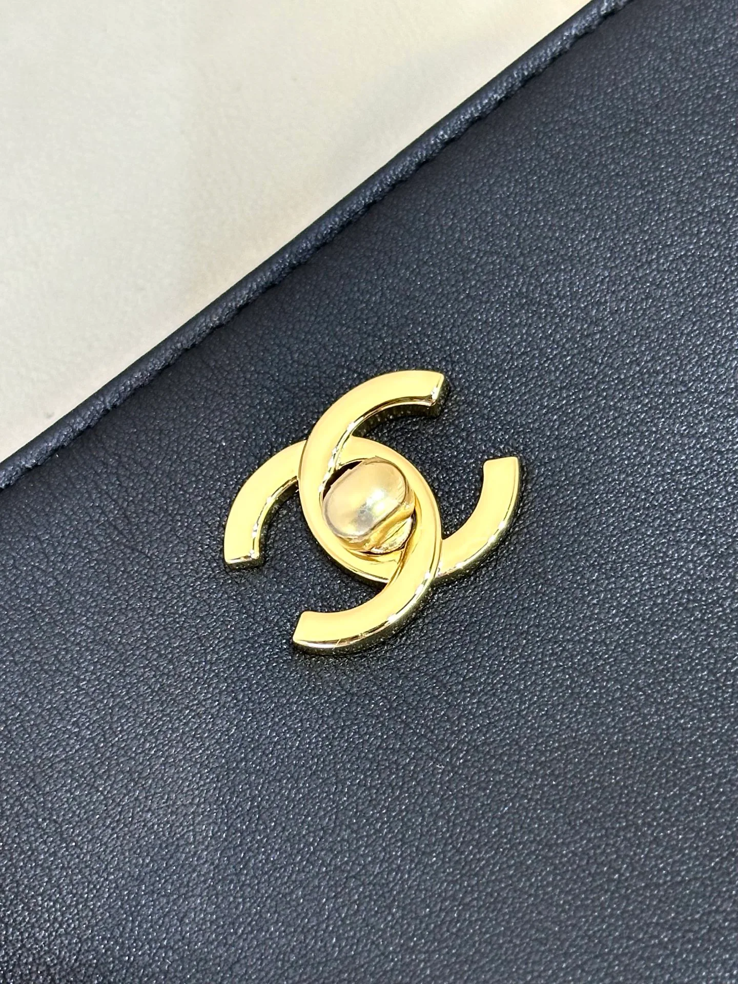 Women's Classic Handbags CHANEL 17376120