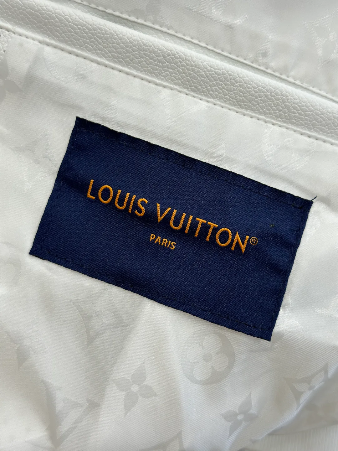 Куртки И Пуховики Мужские Louis Vuitton 18612831