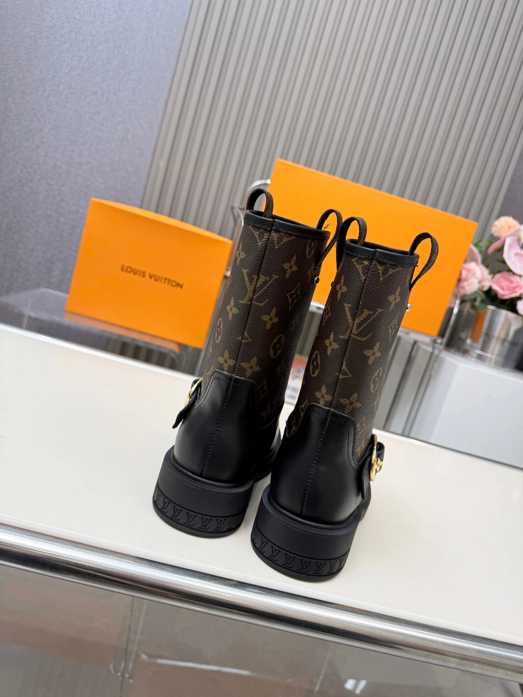 Women's Ankle Boots LOUIS VUITTON 18279809