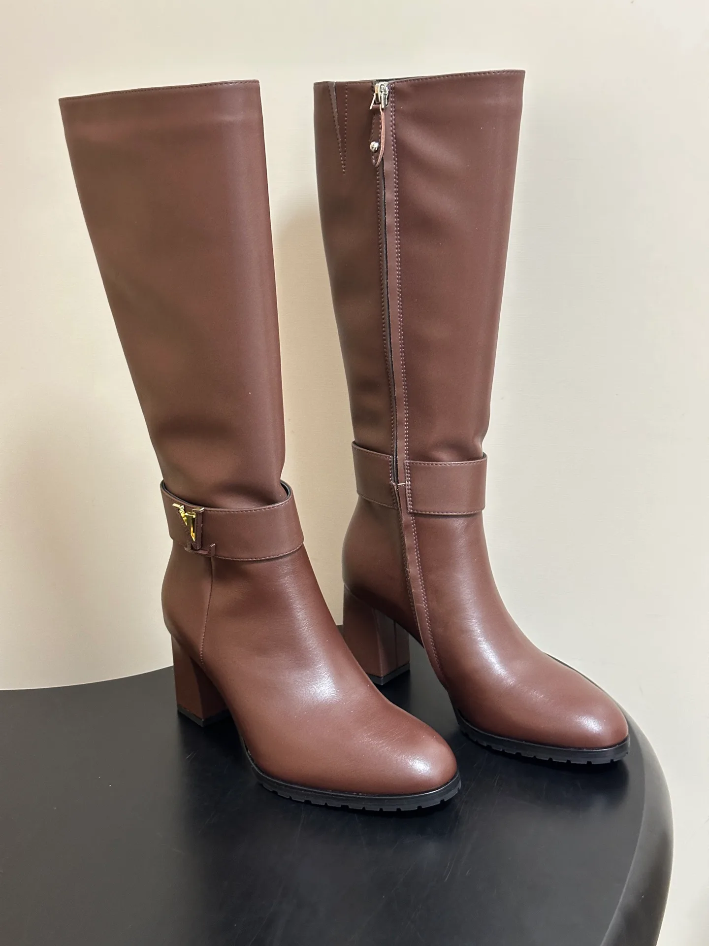 Women's Boots LOUIS VUITTON 18388112