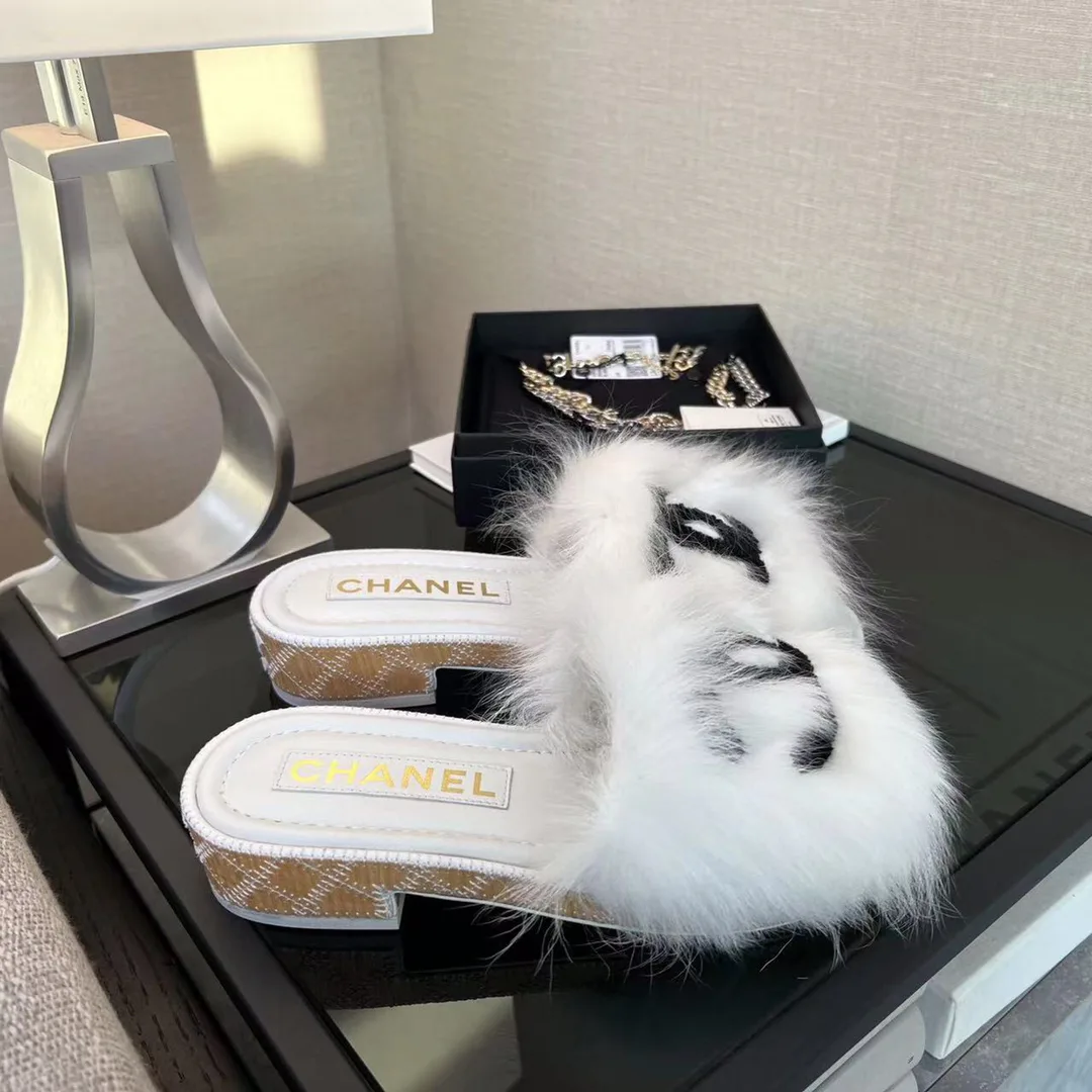 Women's Slippers CHANEL 18549713