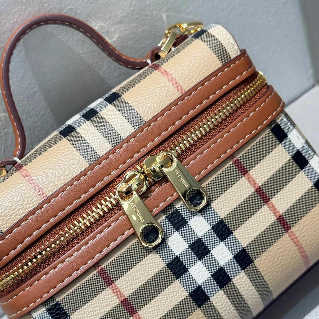 Women's Shoulder Bags BURBERRY 18362280