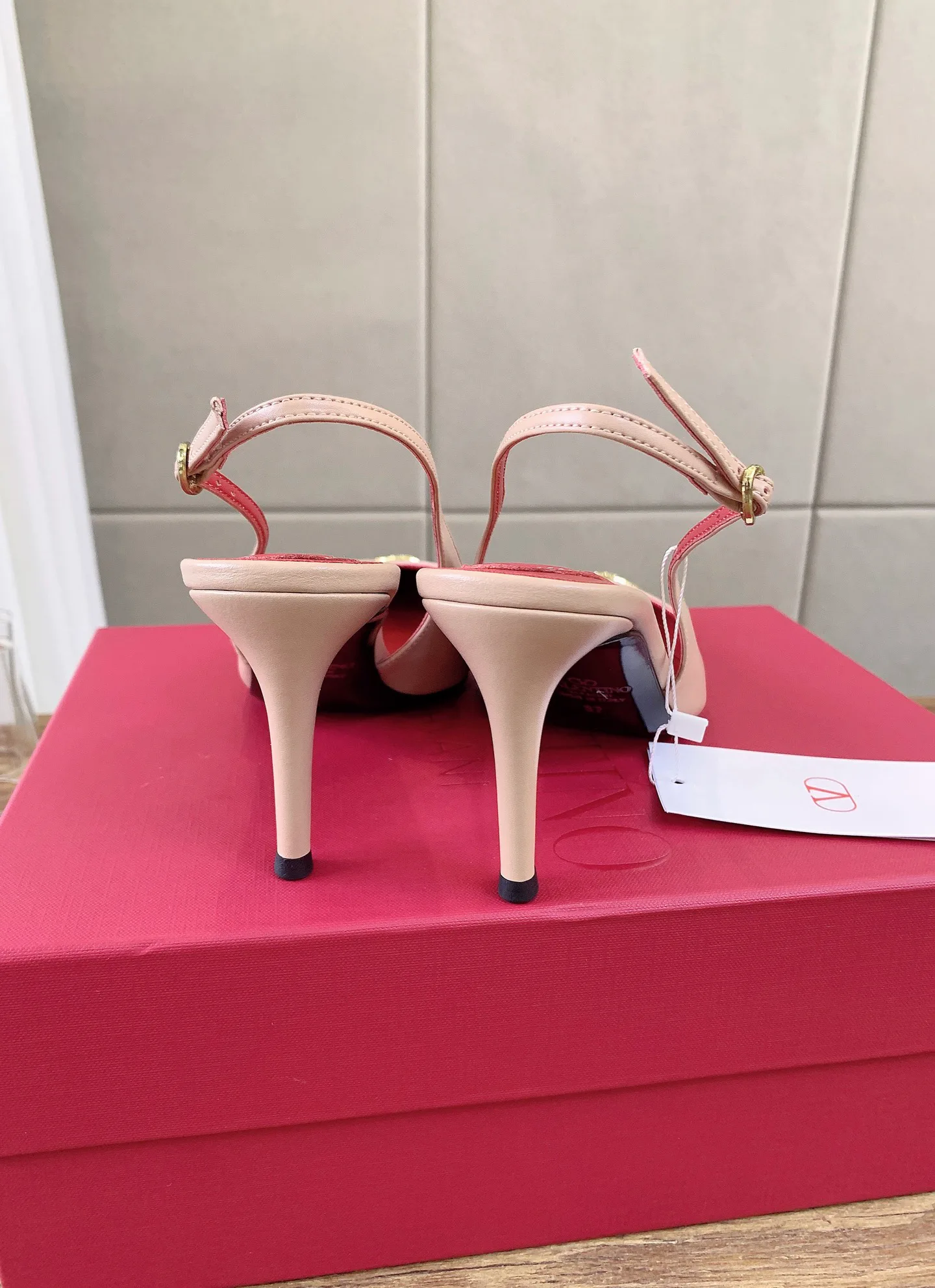 Women's Heels VALENTINO 17862482