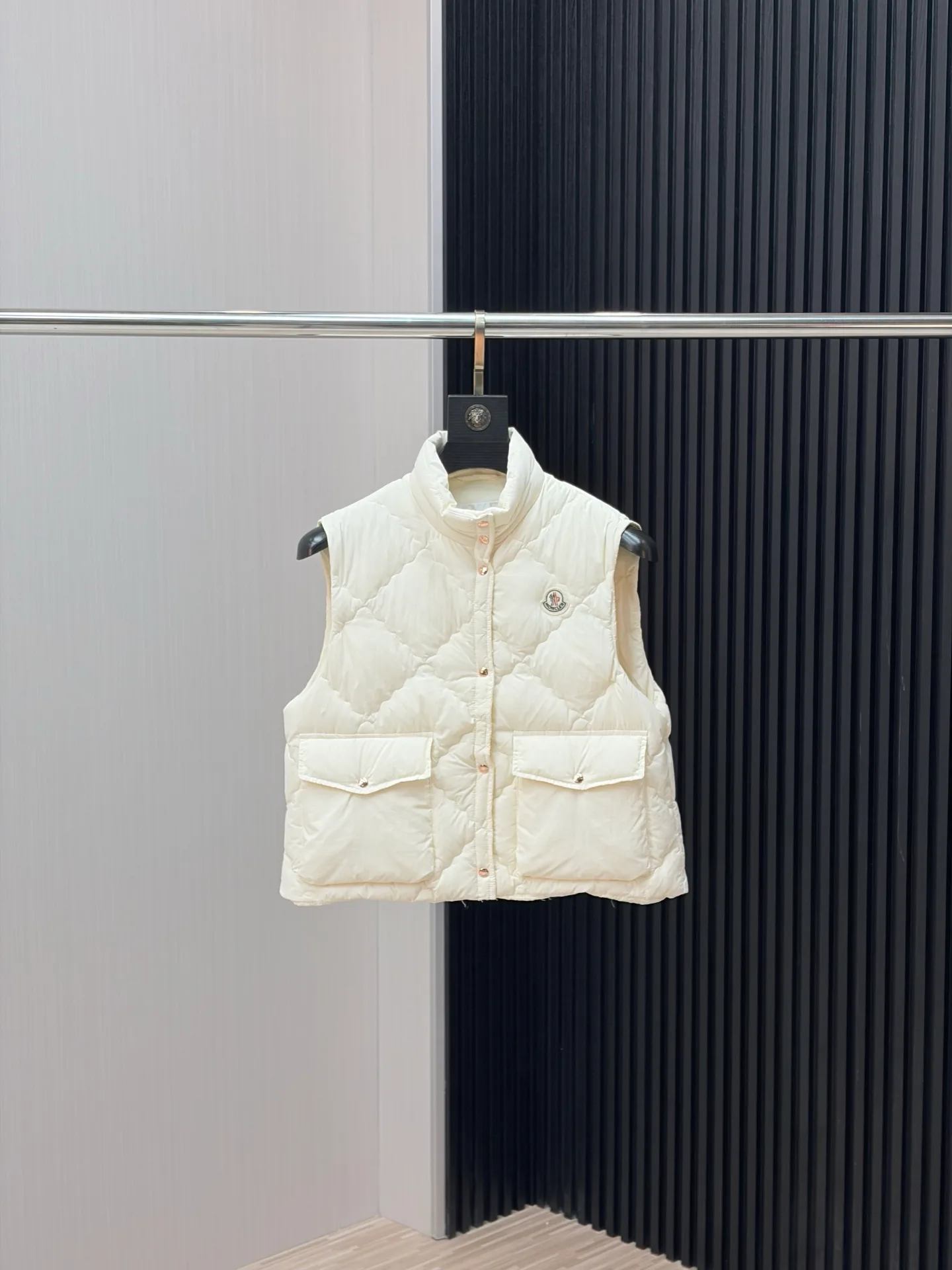 Women's Vests MONCLER 18048243