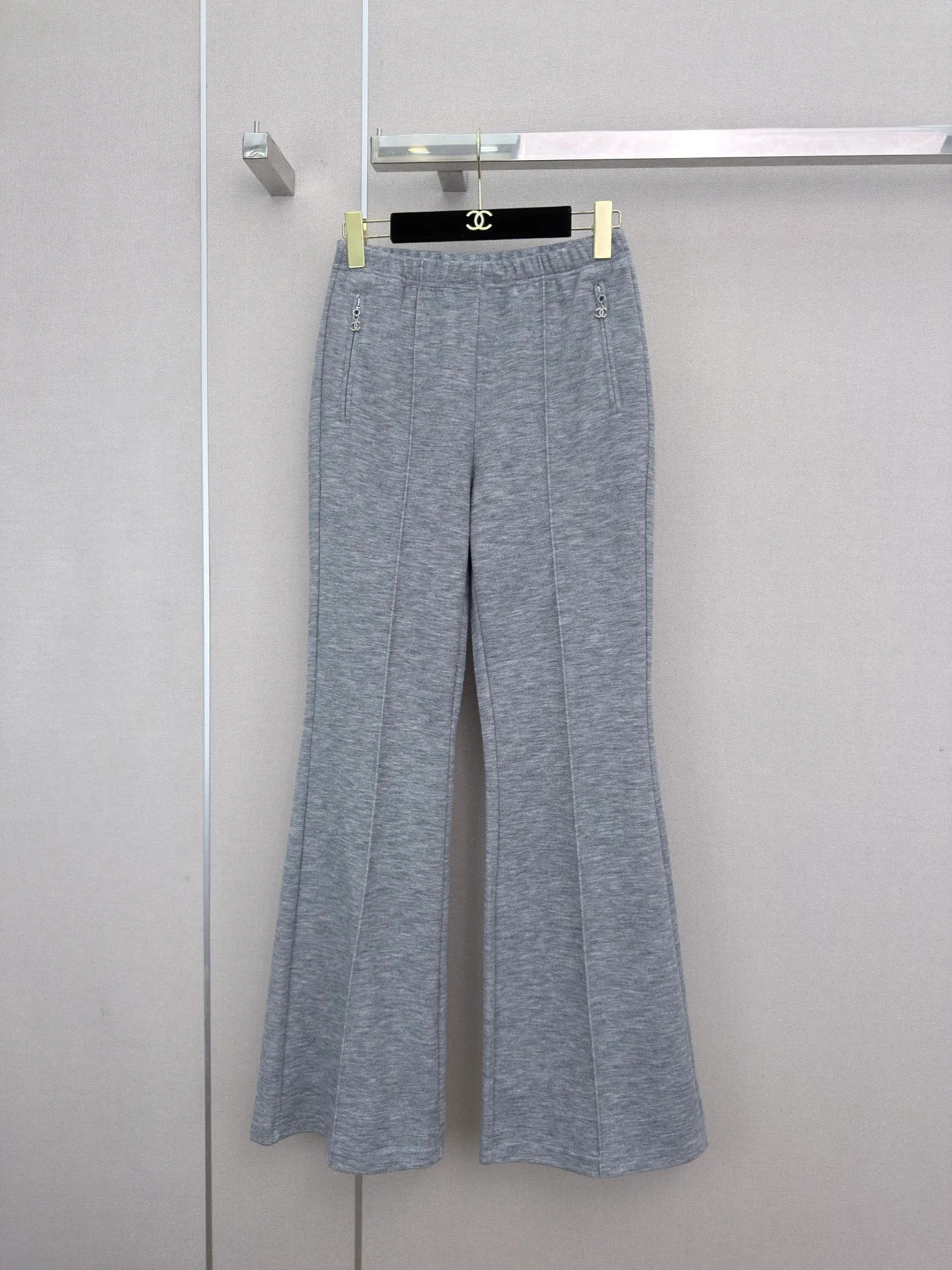 Women's Trousers CHANEL 18138156