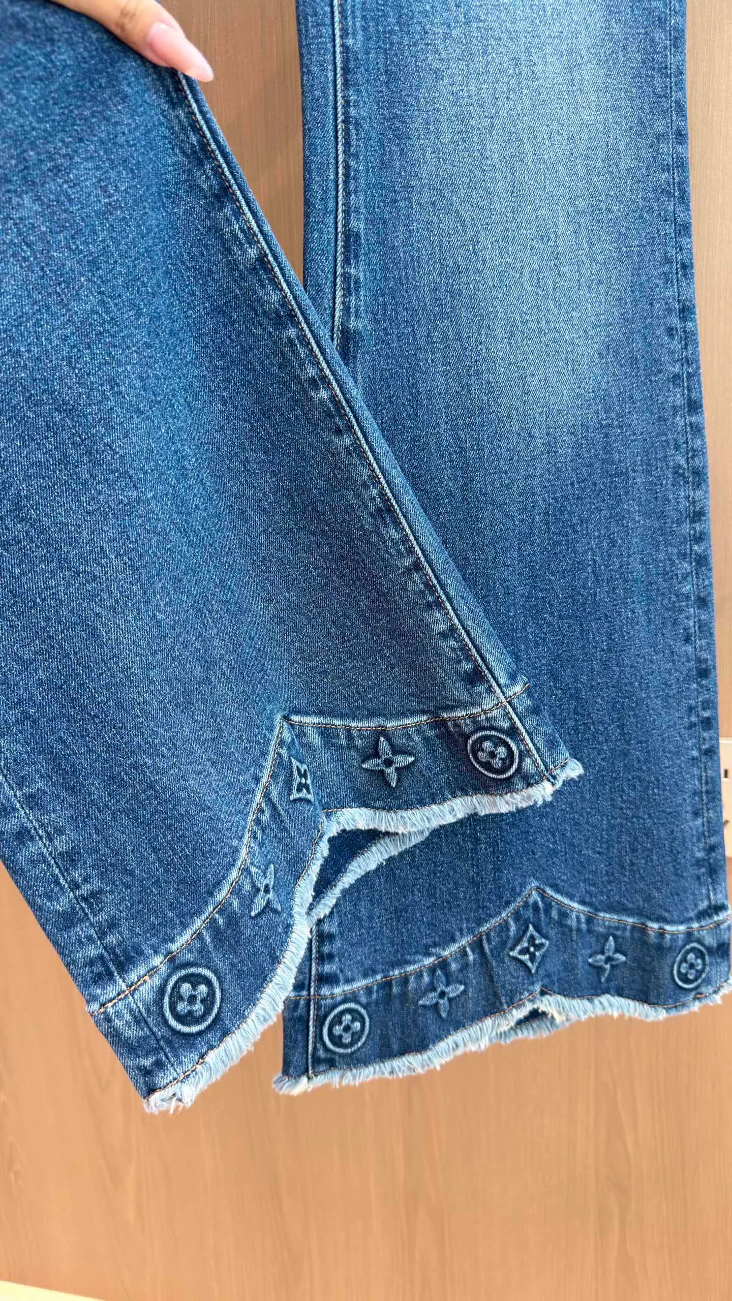 Women's Jeans LOUIS VUITTON 18473747