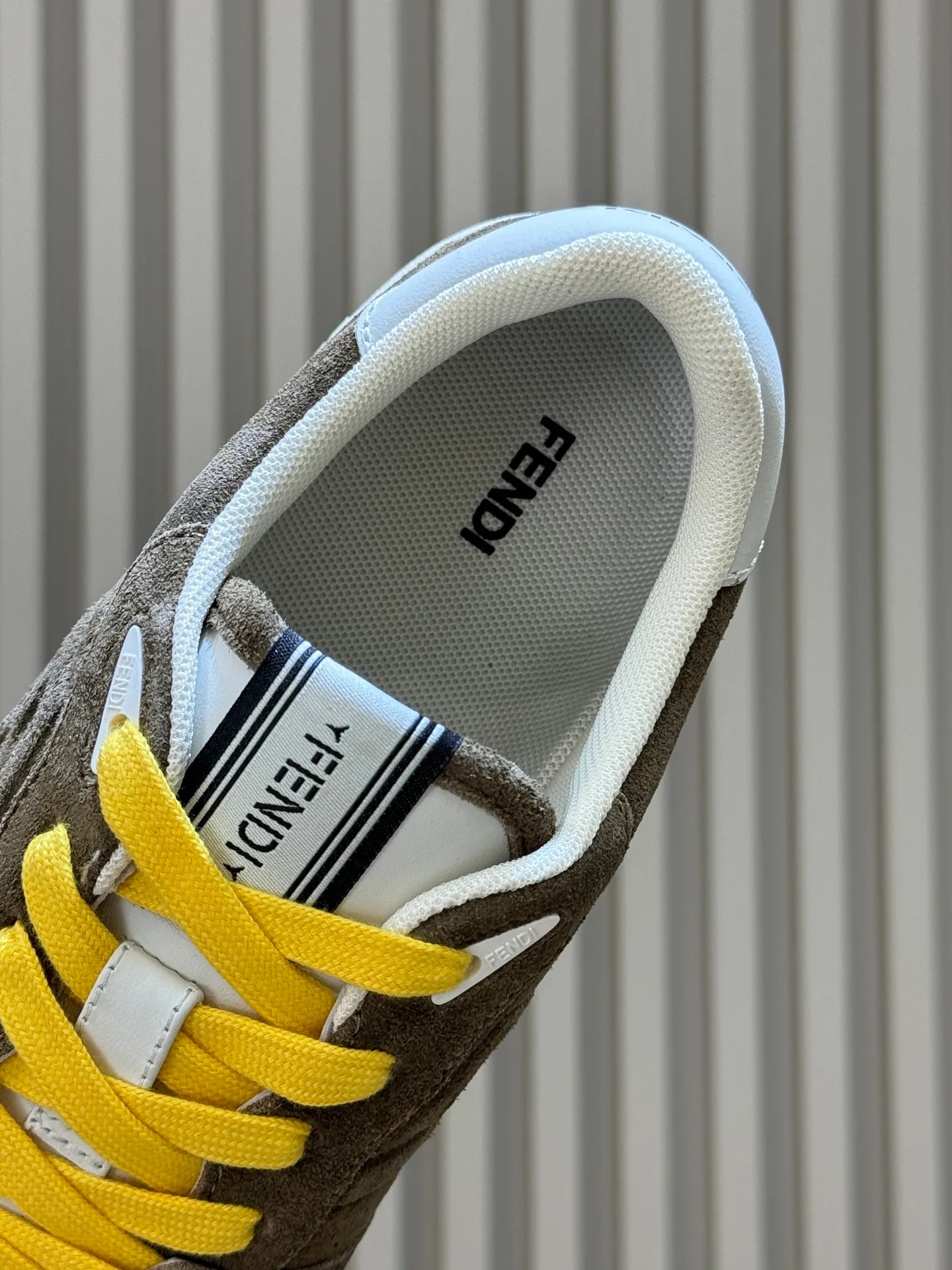 Women's Sneakers FENDI 18073185