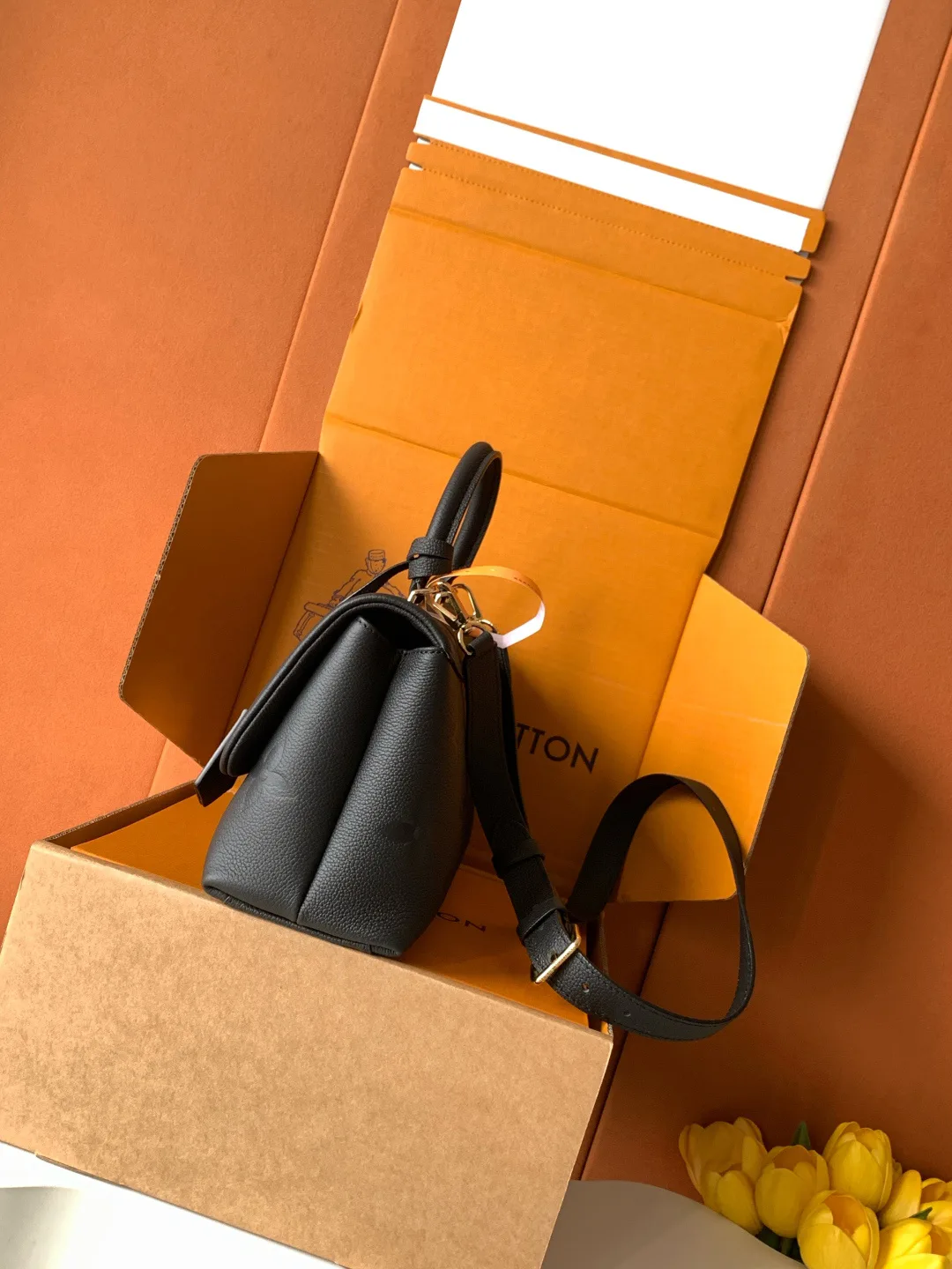 Women's Classic Handbags LOUIS VUITTON 18520974