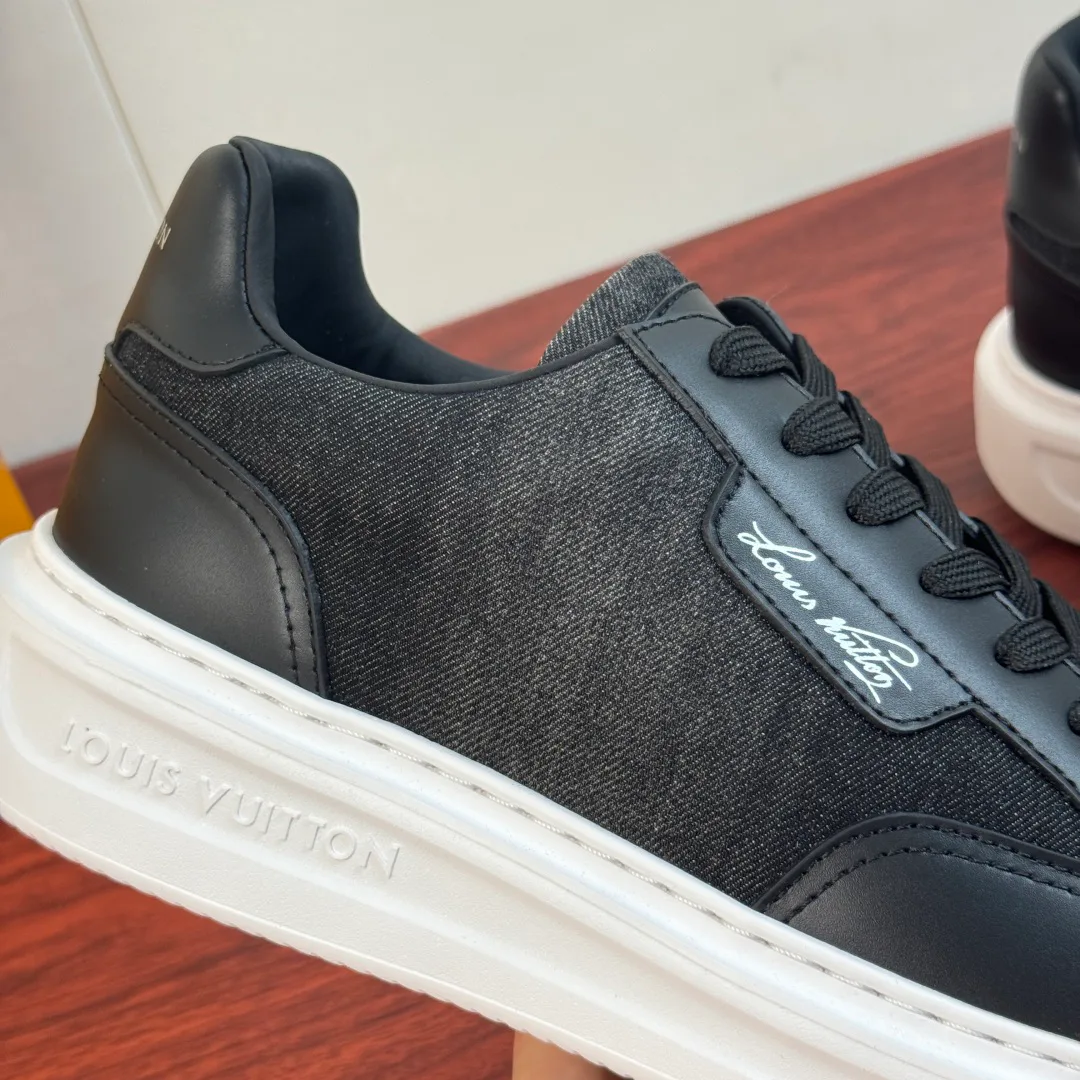 Men's Sneakers LOUIS VUITTON 17722575