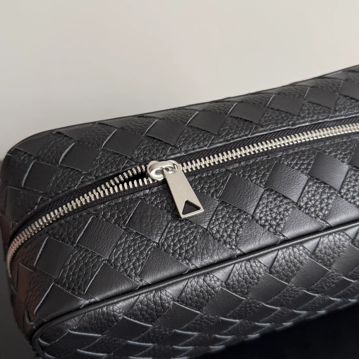 Women's Classic Handbags BOTTEGA VENETA 18321472