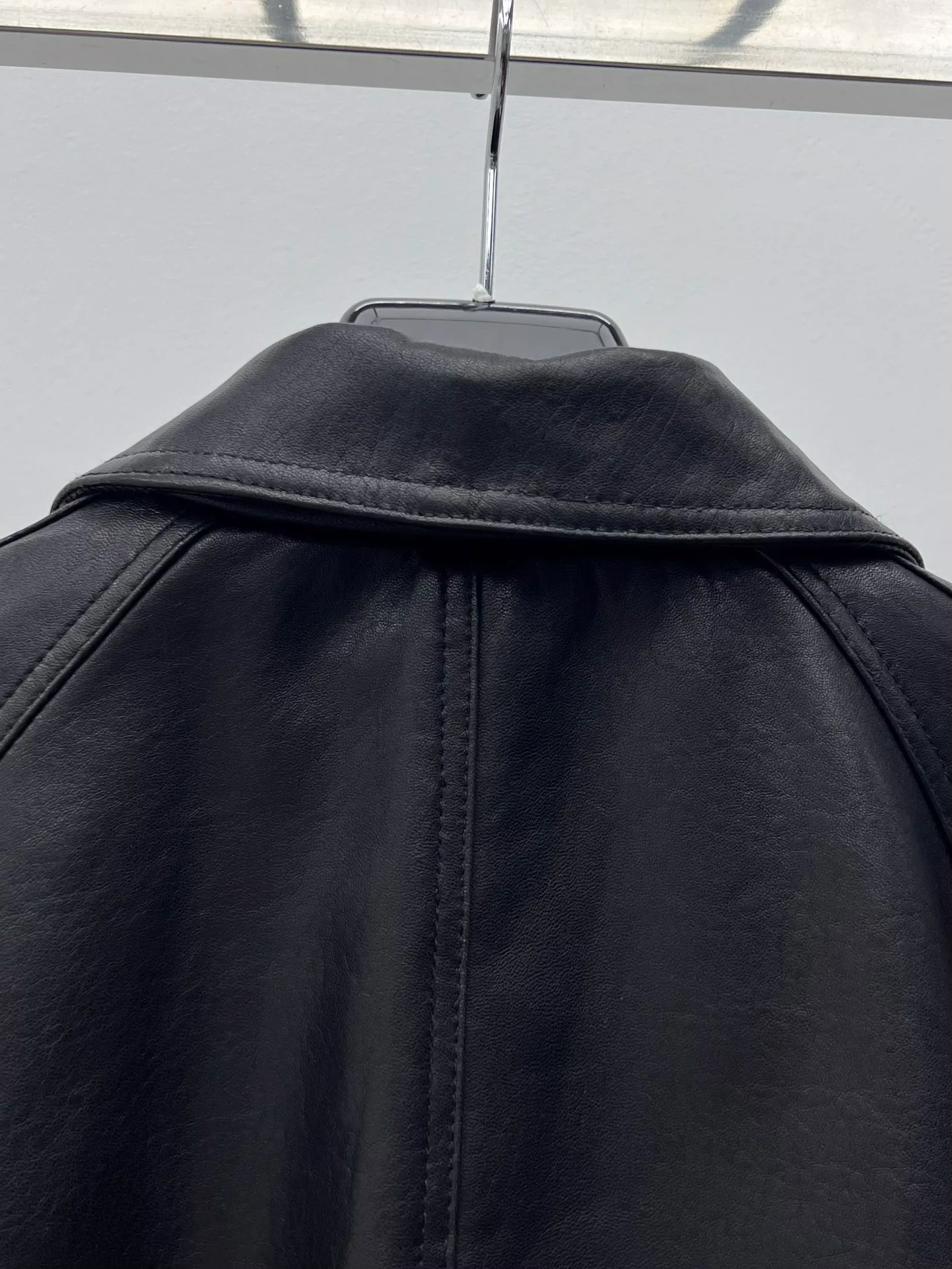 Women's Leather Jackets And Sheepskin Coats SAINT LAURENT 17719118